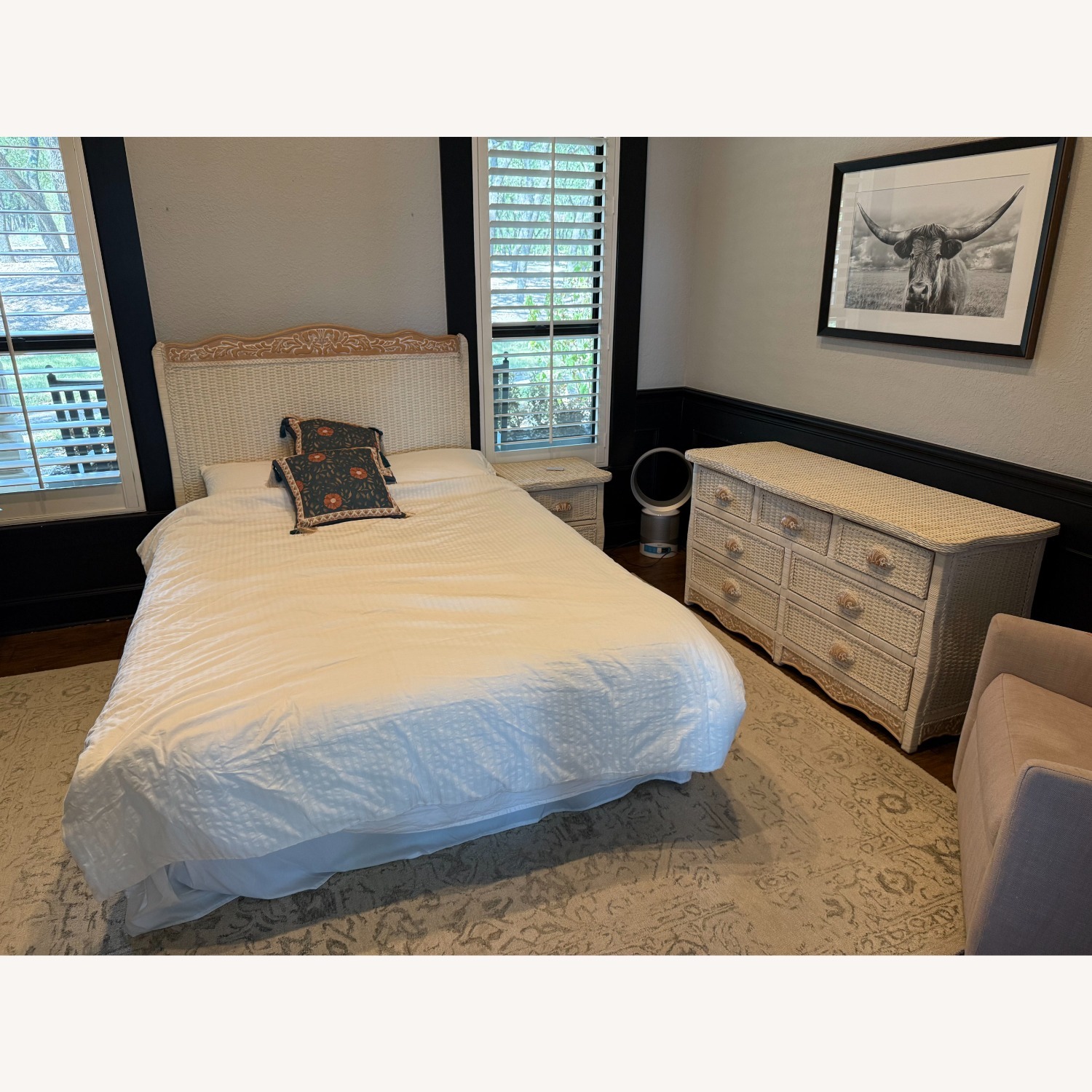 Vintage/Antique Finds Dresser - image-4