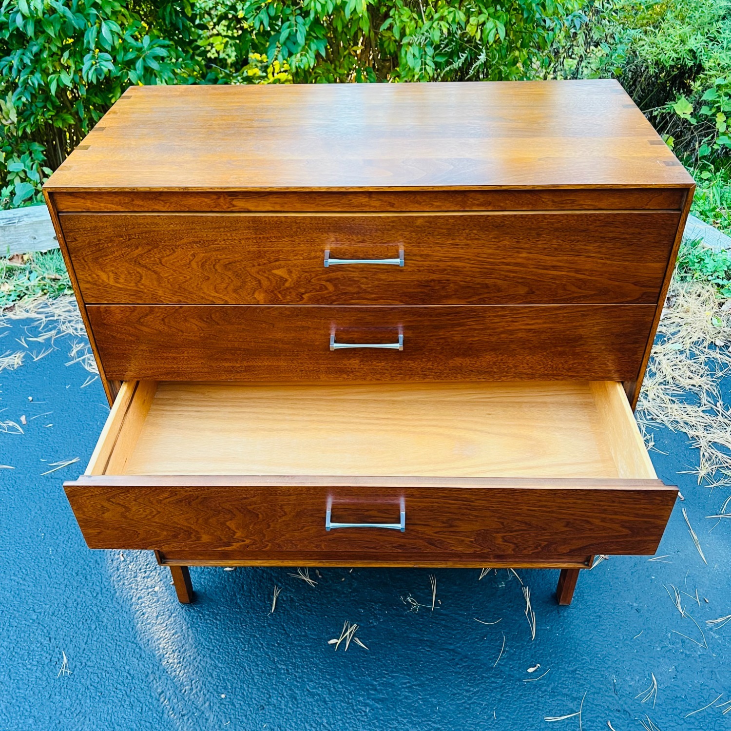 Lane MCM Mid Century Dresser - image-12