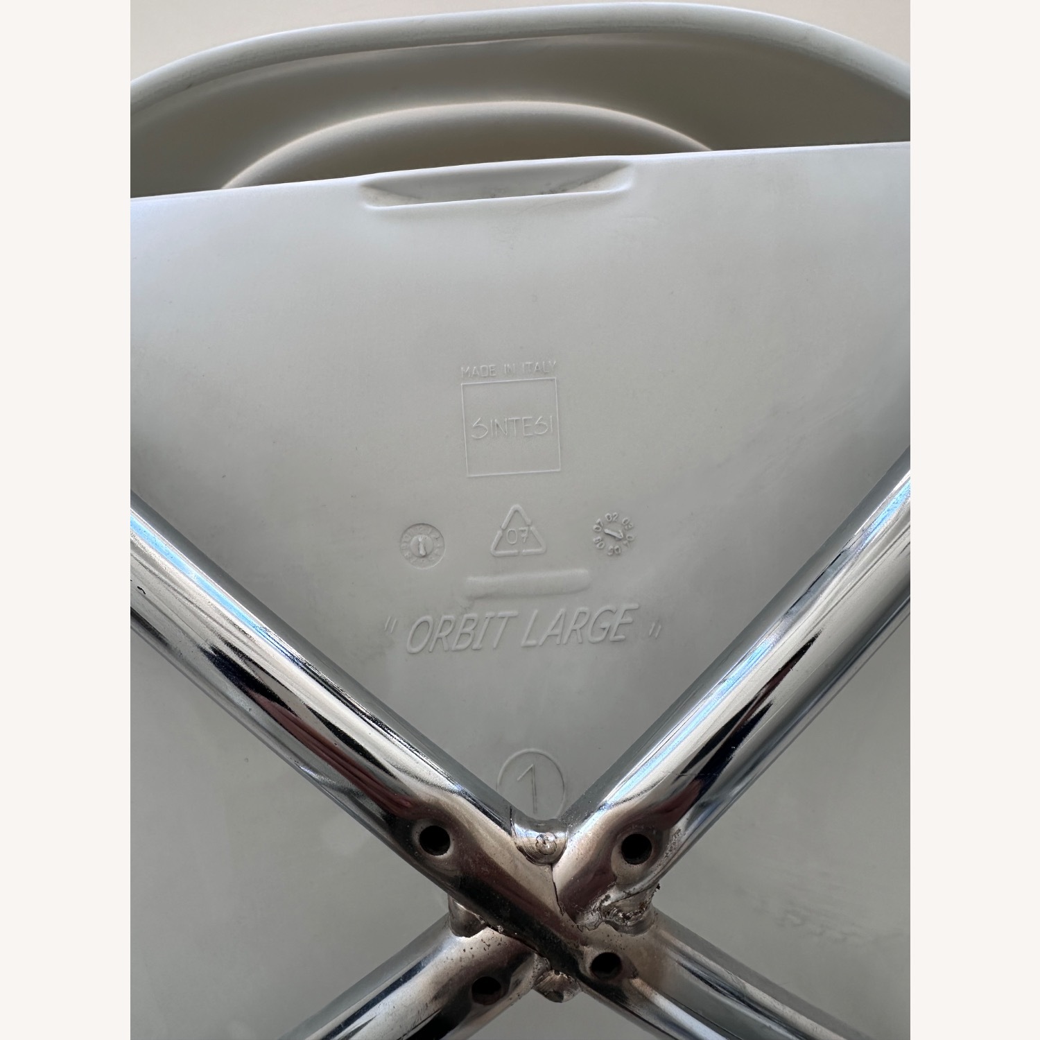 Vintage White Chair Sintesi Orbit Large 1960’s  - image-4