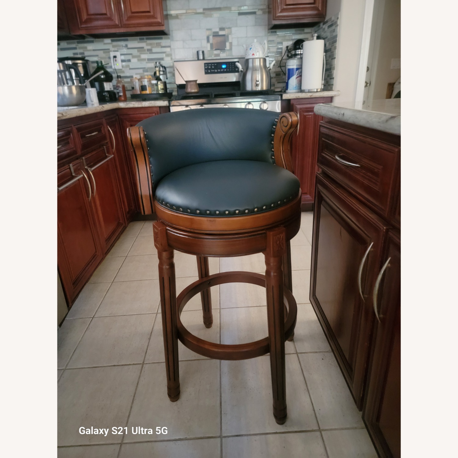 Amazon Bar Height Seat Height29.5" Dark Brown Stools - image-1