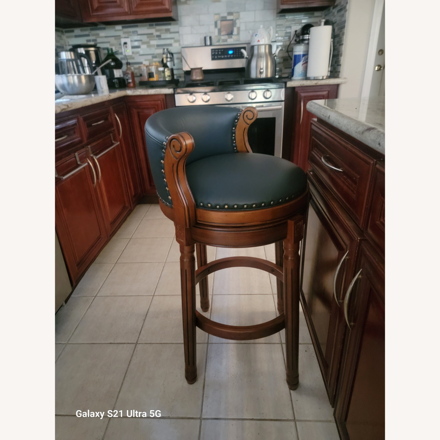 Amazon Bar Height Seat Height29.5" Dark Brown Stools - image-3