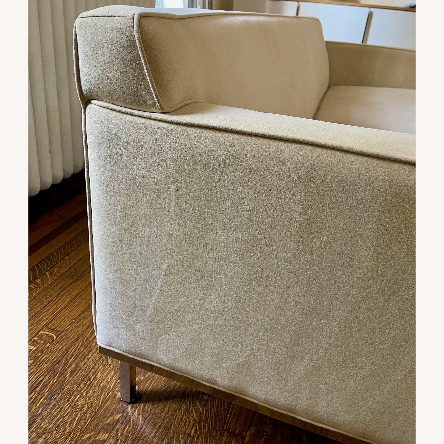 Design Within Reach White Fabric 3+ Seater Sofa - image-4