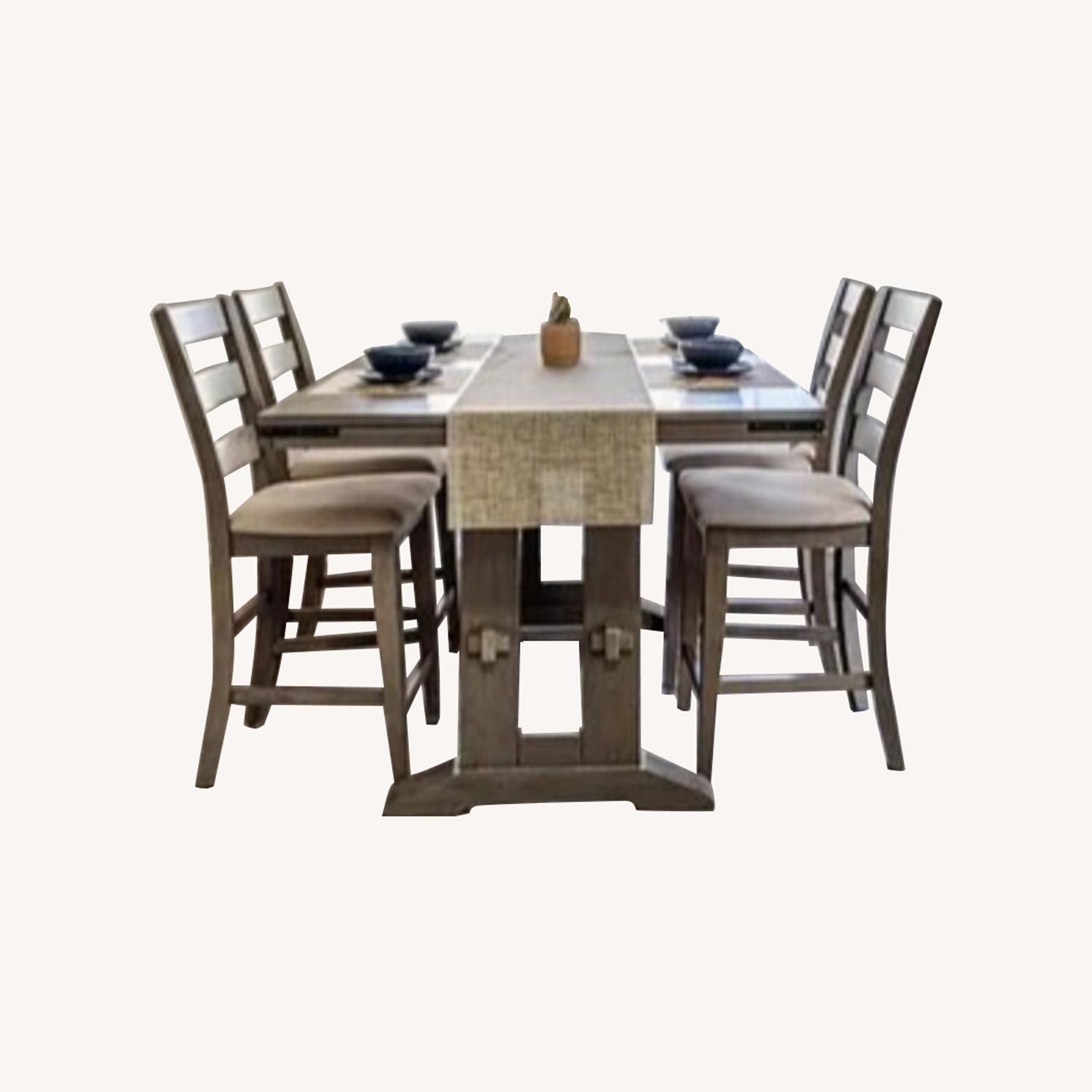 Bob's Discount Furniture Light Gray Dining Set - image-0
