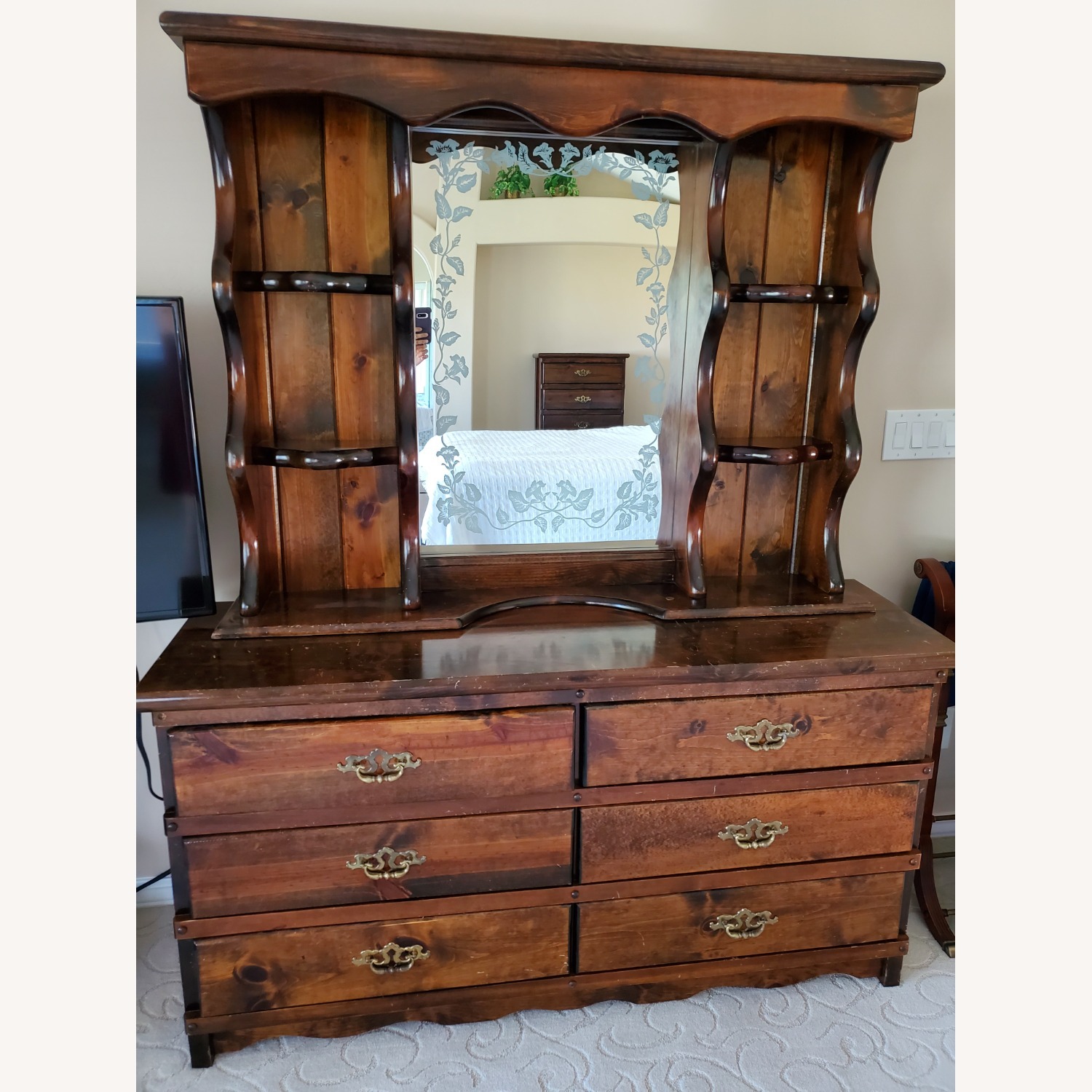 6-Drawer Mirror Dresser of Solid Wood - image-1