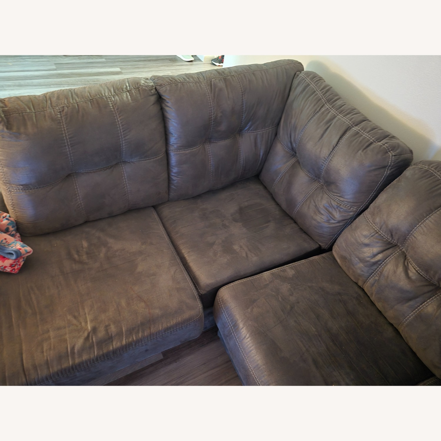 Ashley Sectional - image-4