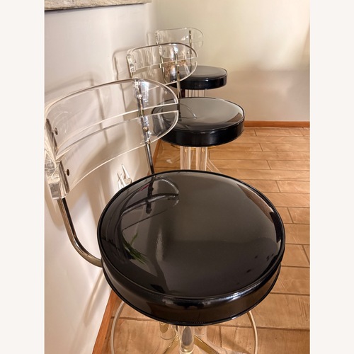 Used Black Metal Stools for sale on AptDeco