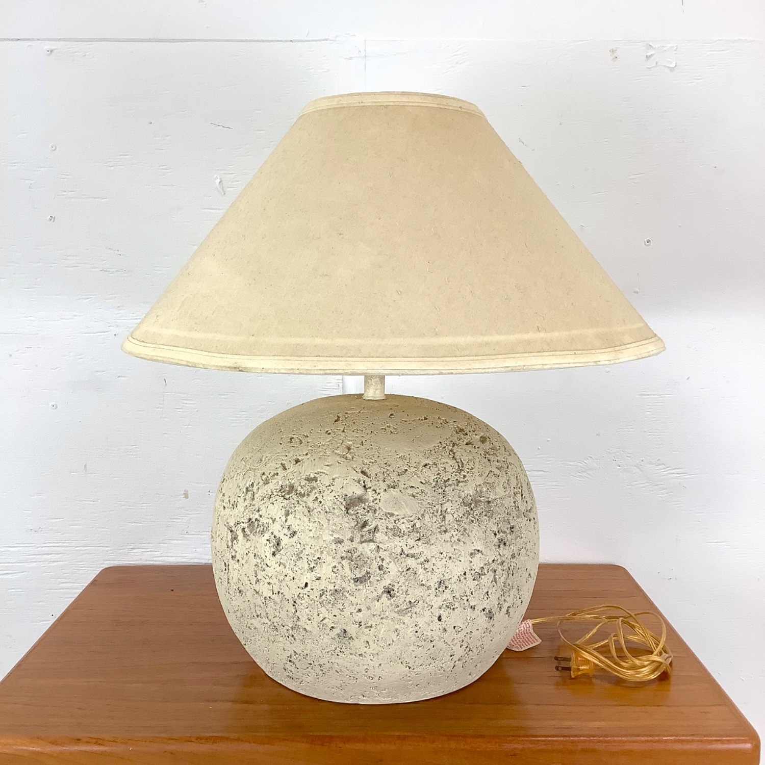 Postmodern Coral Stone Orb Lamp - image-14