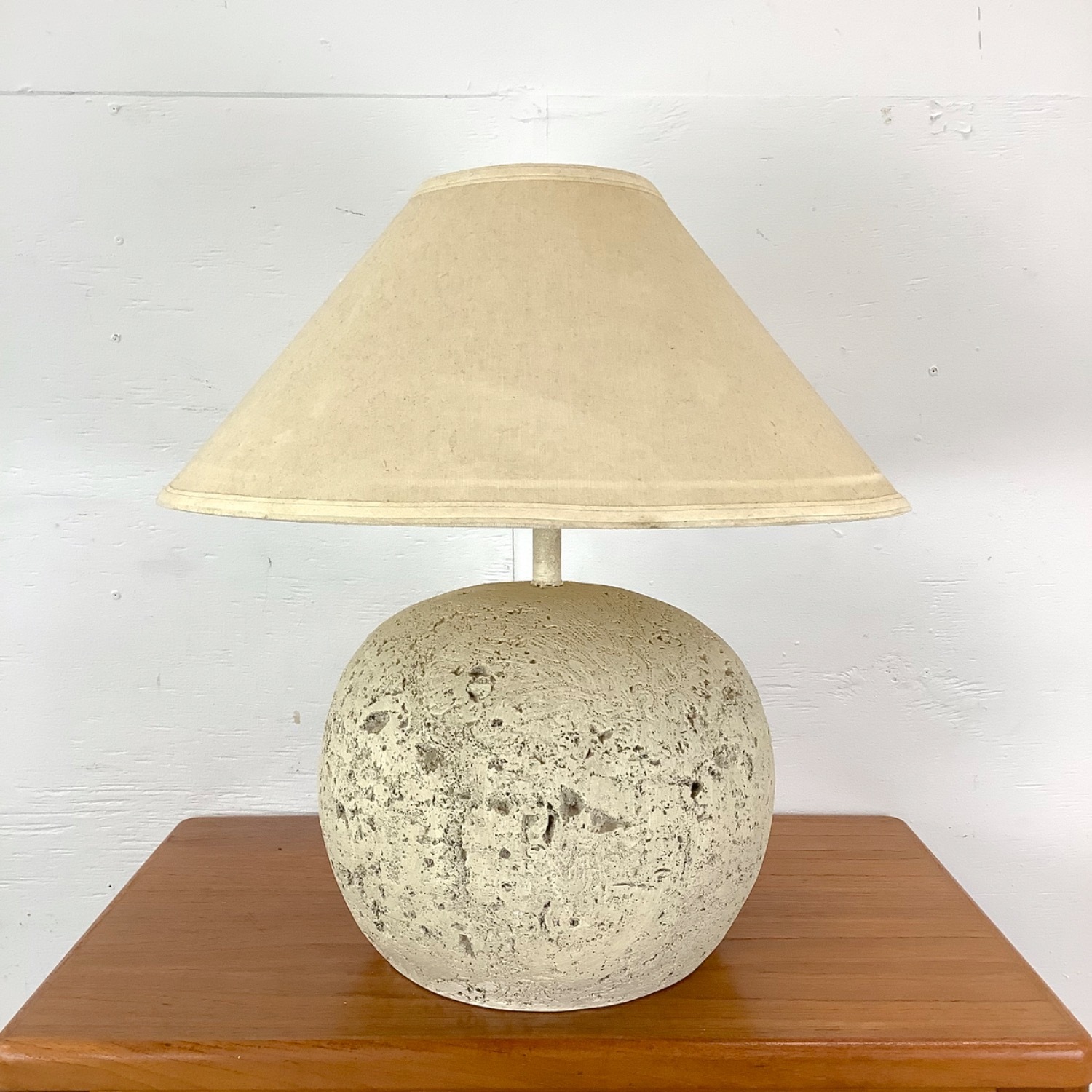 Postmodern Coral Stone Orb Lamp - image-2