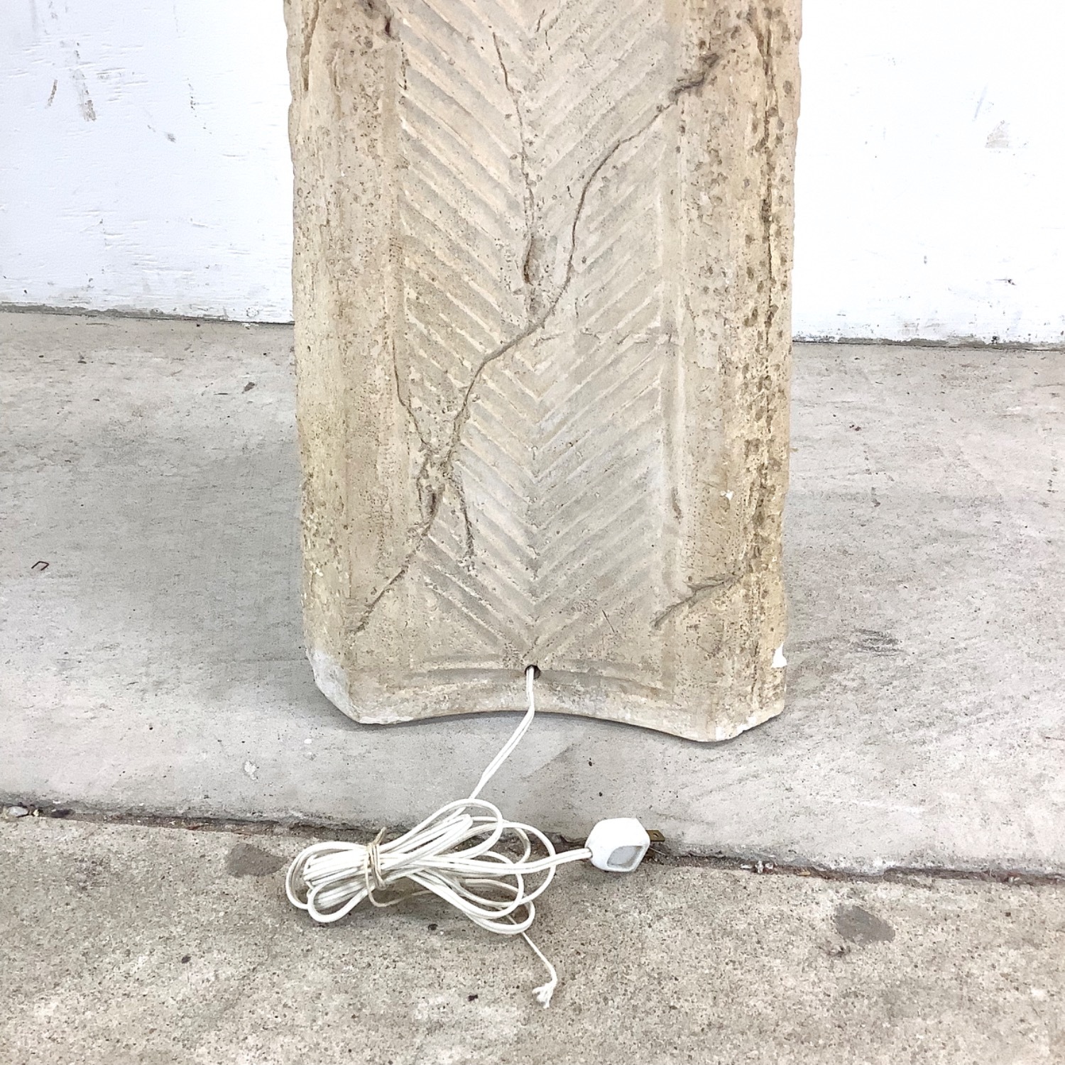 Vintage Modern Stone Obelisk Floor Lamp - image-12