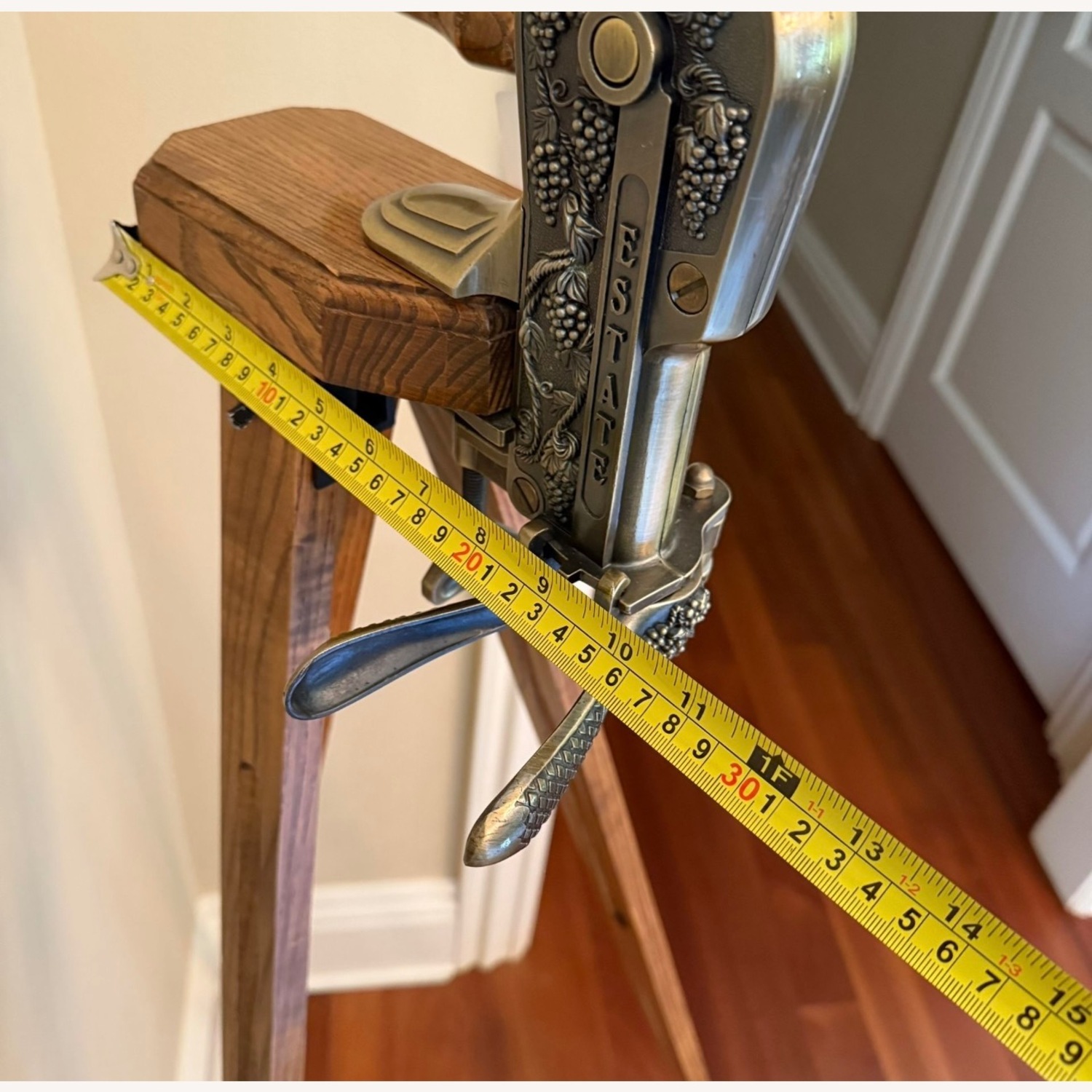 Vintage/Antique Dark Brown Wood Décor - image-7