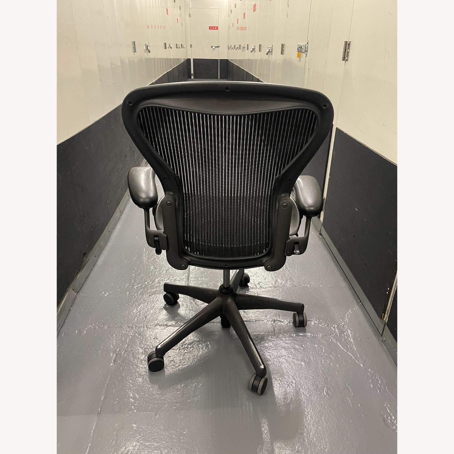 Herman Miller Aeron Office Chair - image-13