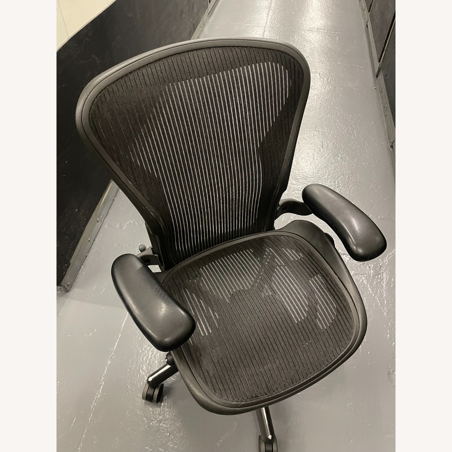 Herman Miller Aeron Office Chair - image-4