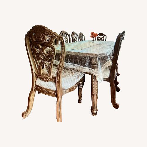 Used Taylor Made Custom Furniture Natural Dining Sets for sale on AptDeco