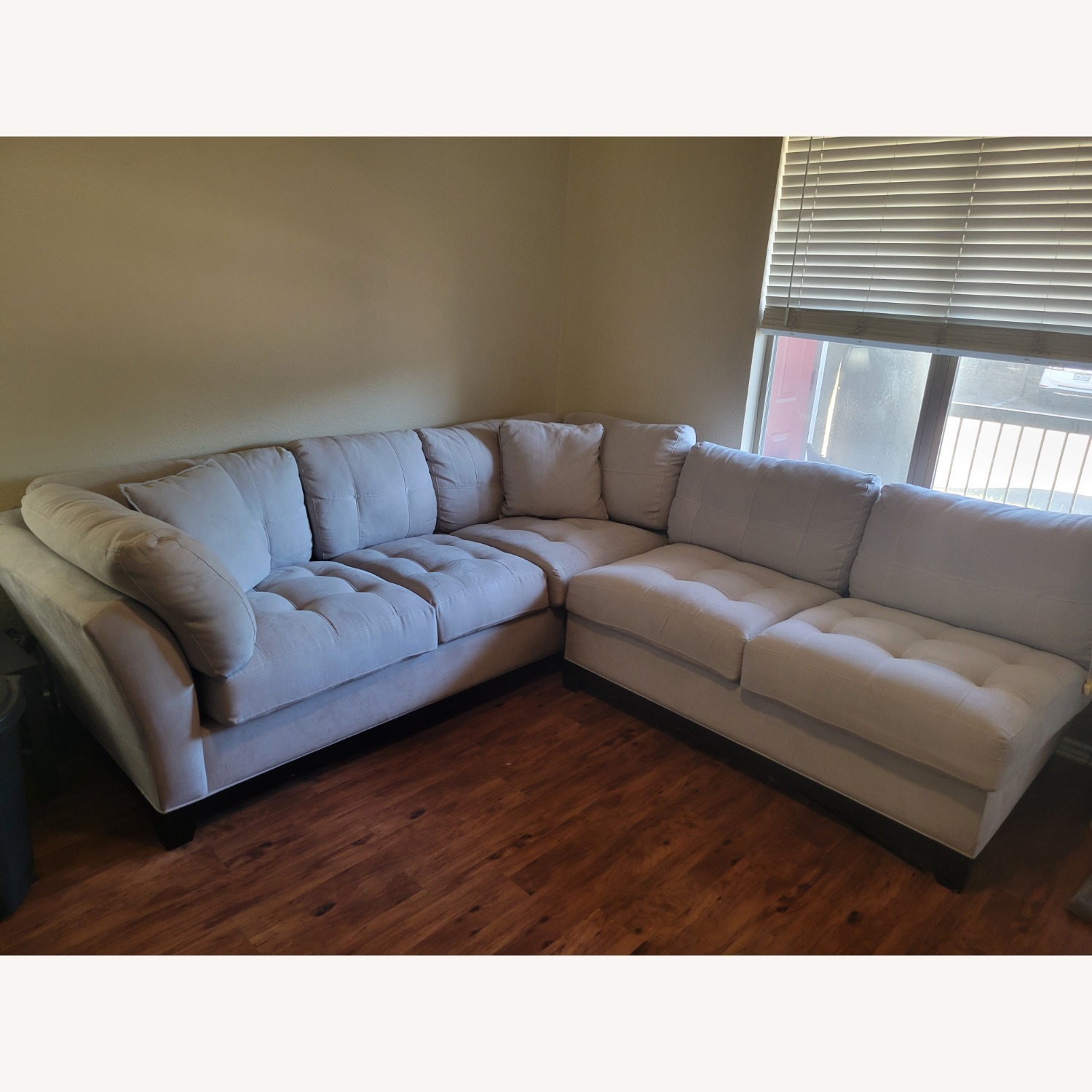 Rooms To Go Cindy Crawford Metropolis Light Gray 2 Piece Sectional - image-8