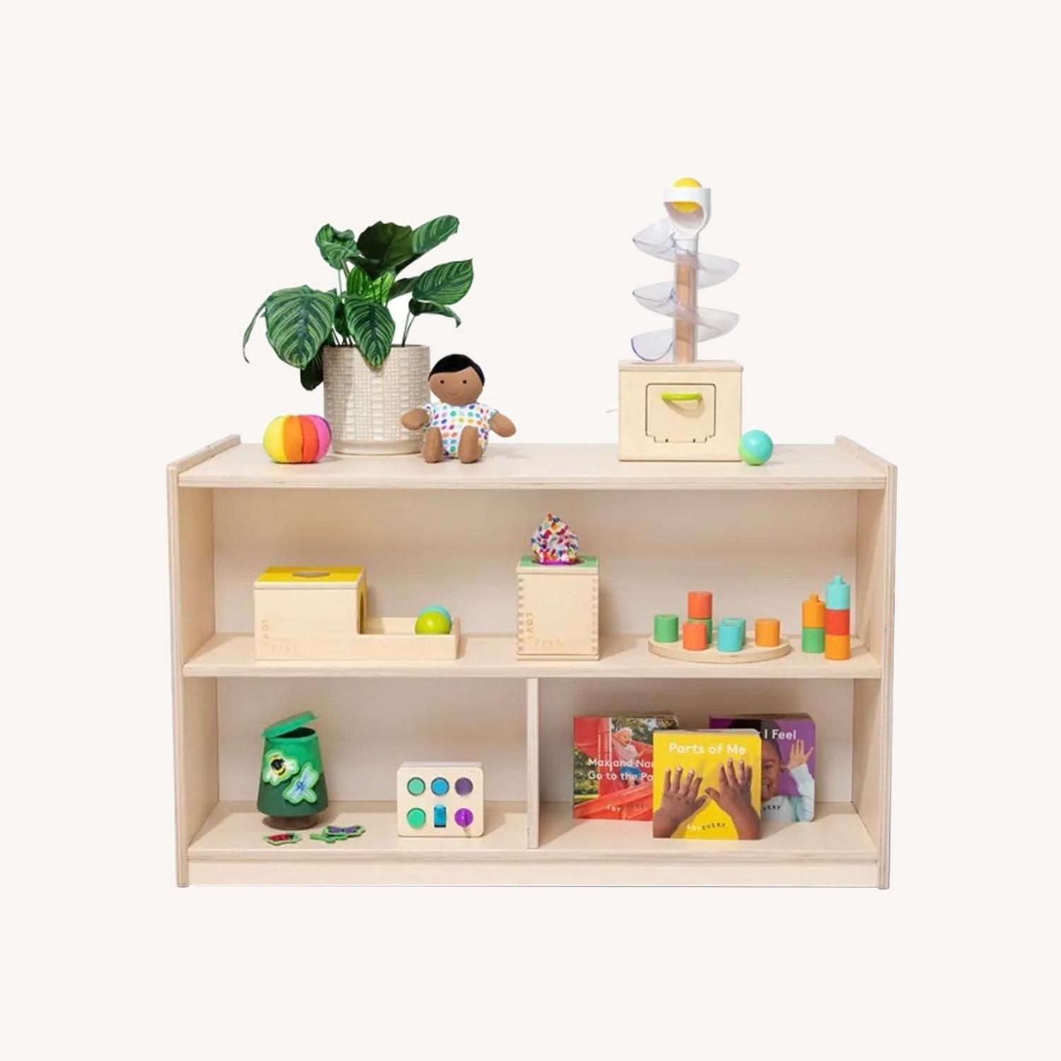 Lovevery Montessori Playshelf - image-0