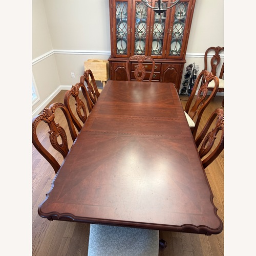 Used Thomasville Furniture Industries Dining Sets for sale on AptDeco