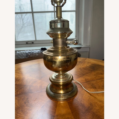 Used Vintage/Antique Finds Metal Table Lamp for sale on AptDeco