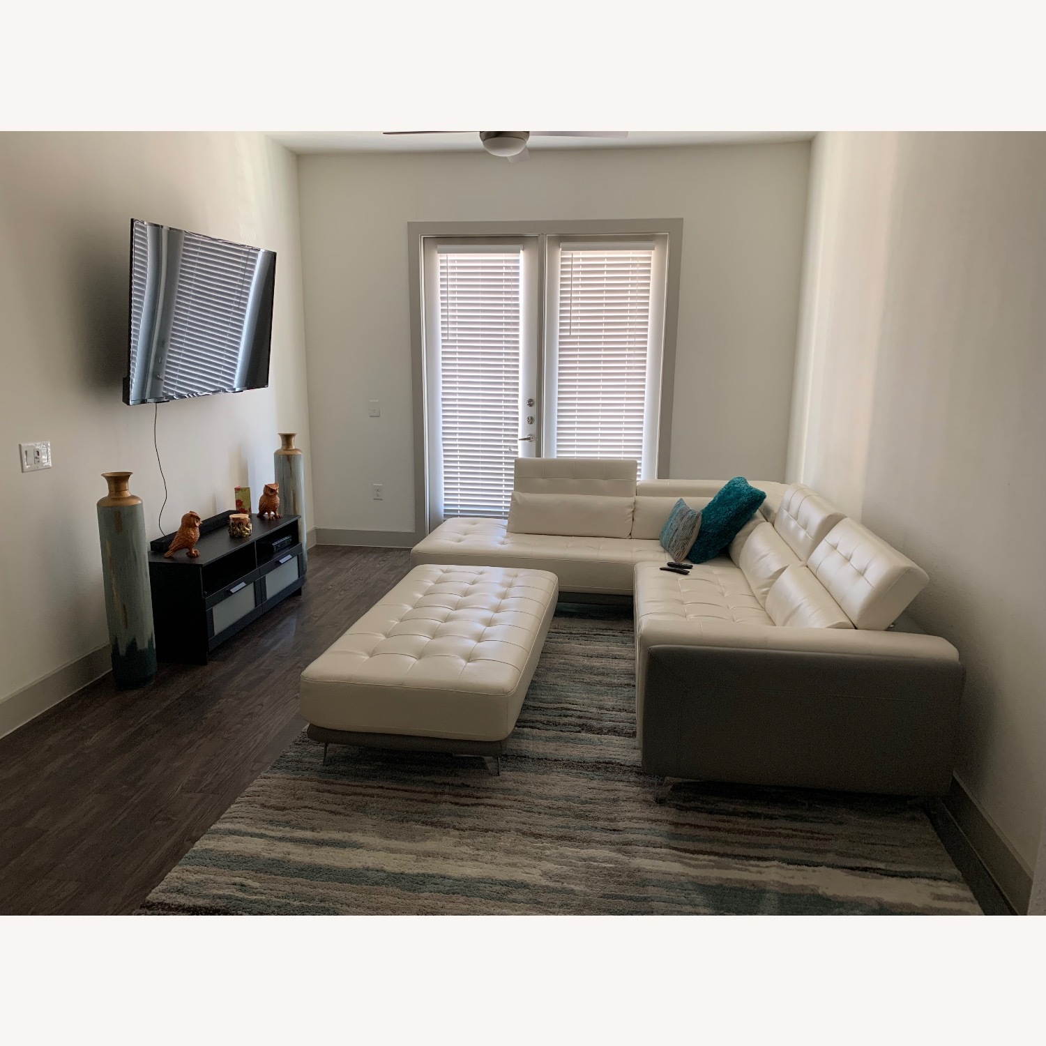 Rooms To Go Sectional - image-3