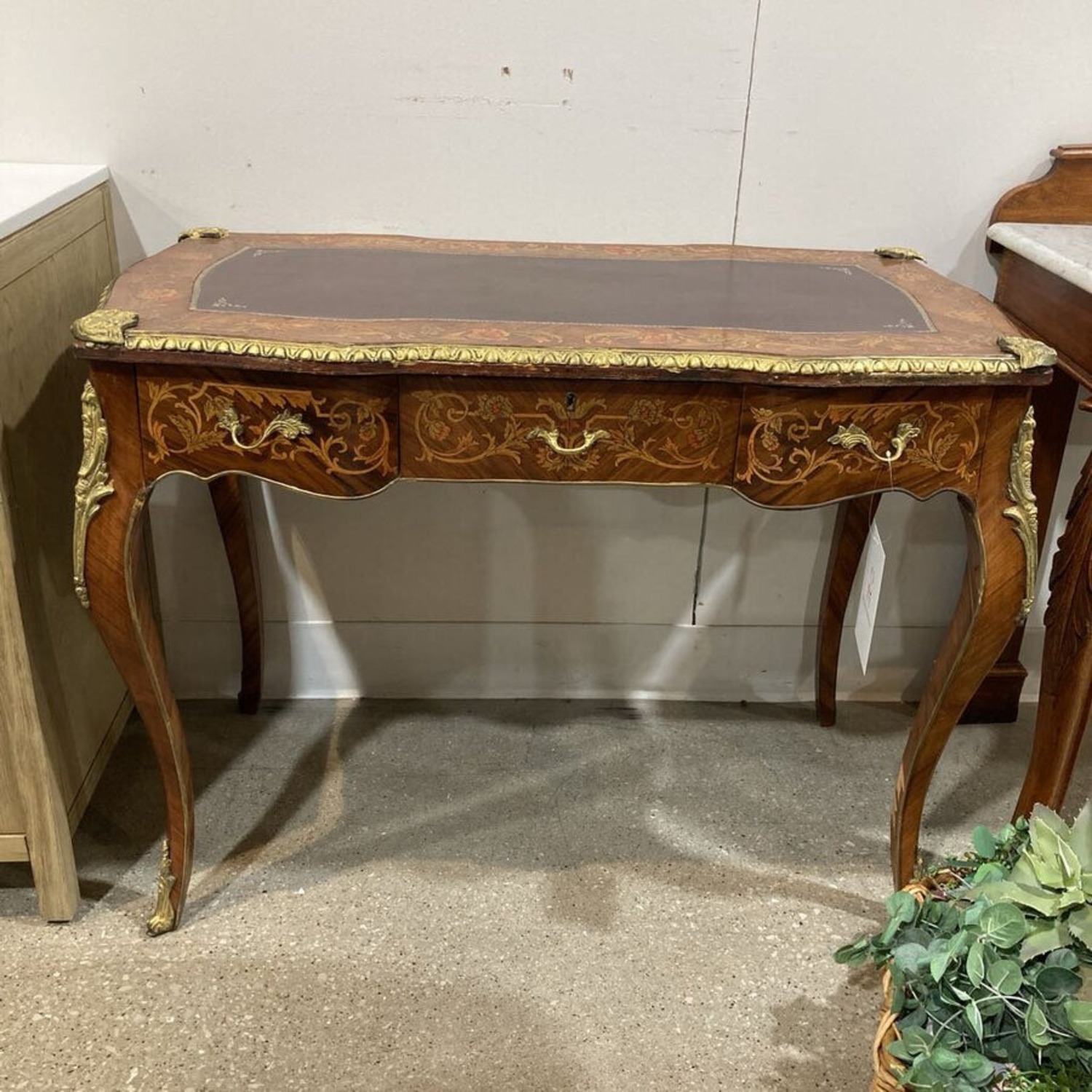 Louis XV Flat Desk - image-2