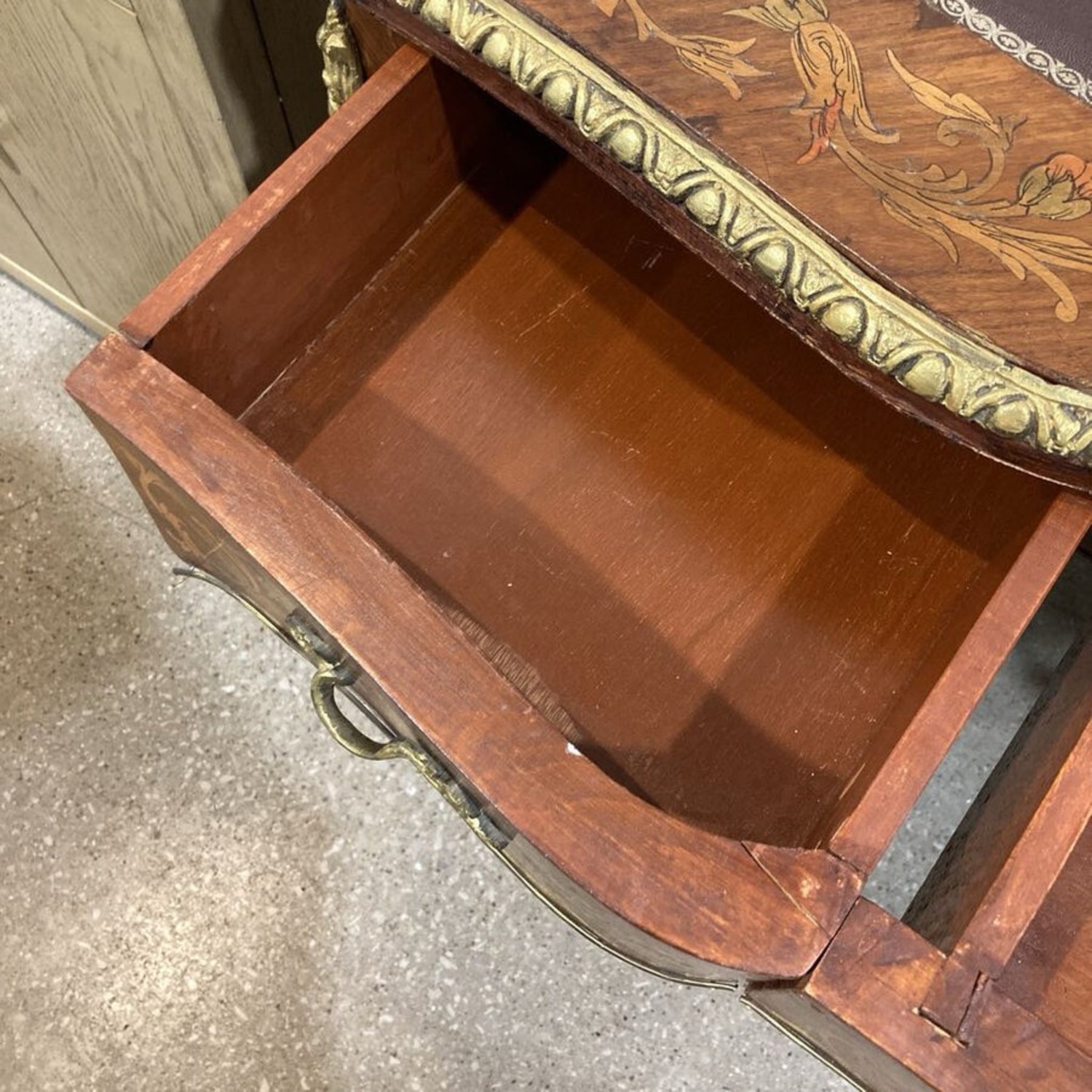 Louis XV Flat Desk - image-7