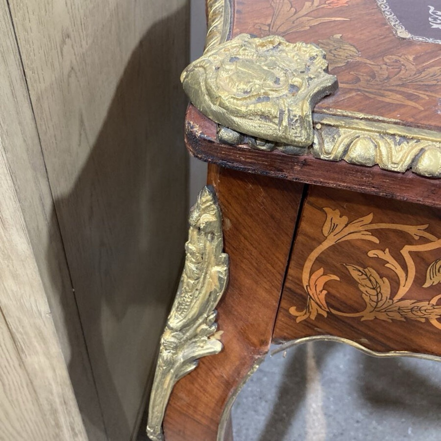 Louis XV Flat Desk - image-13