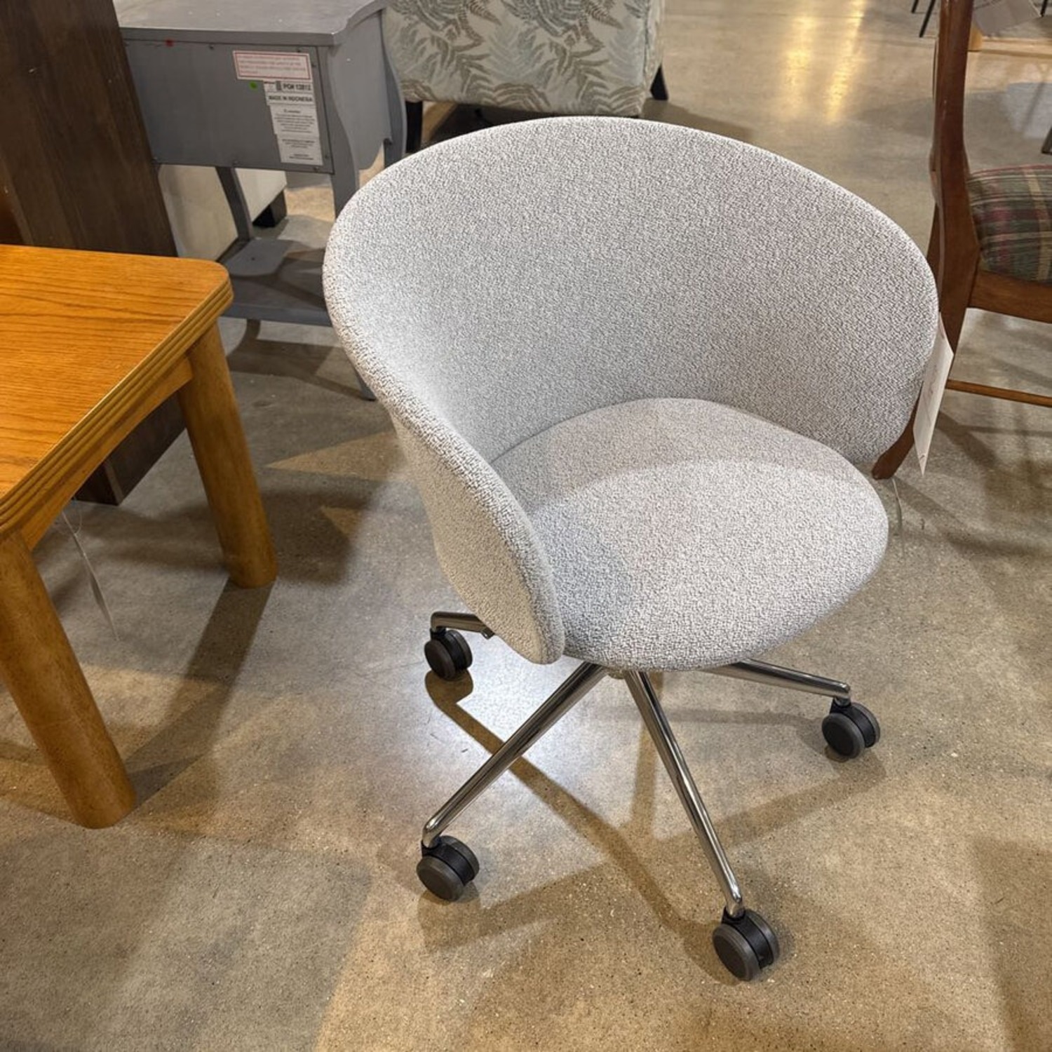 Hem Kendo Swivel Office Chair 5-star On Castors  - image-2