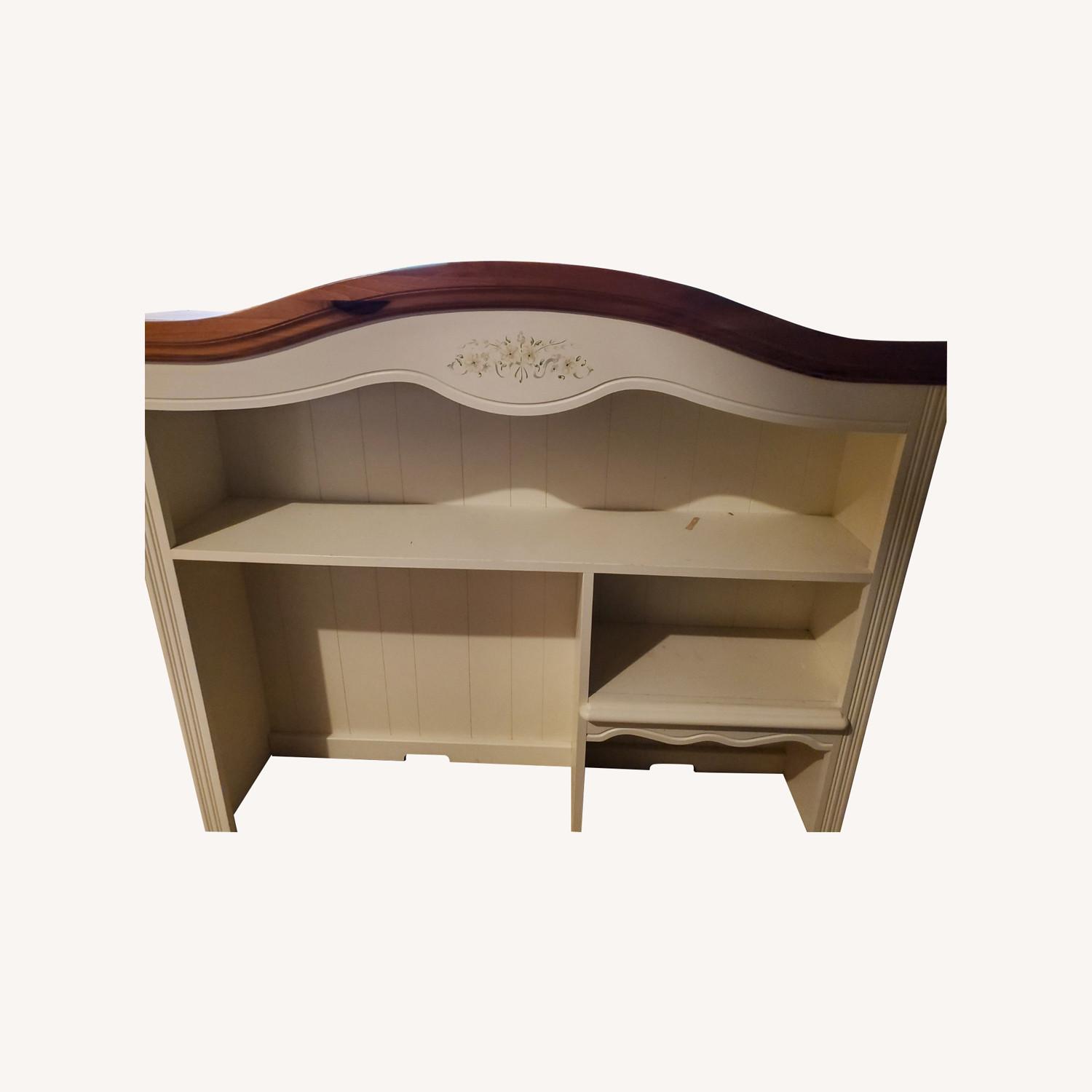 Creamy Hutch - image-0