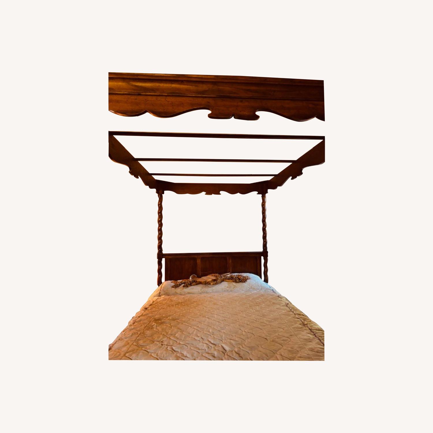 Henredon Four-Poster Canopy Bed - image-0