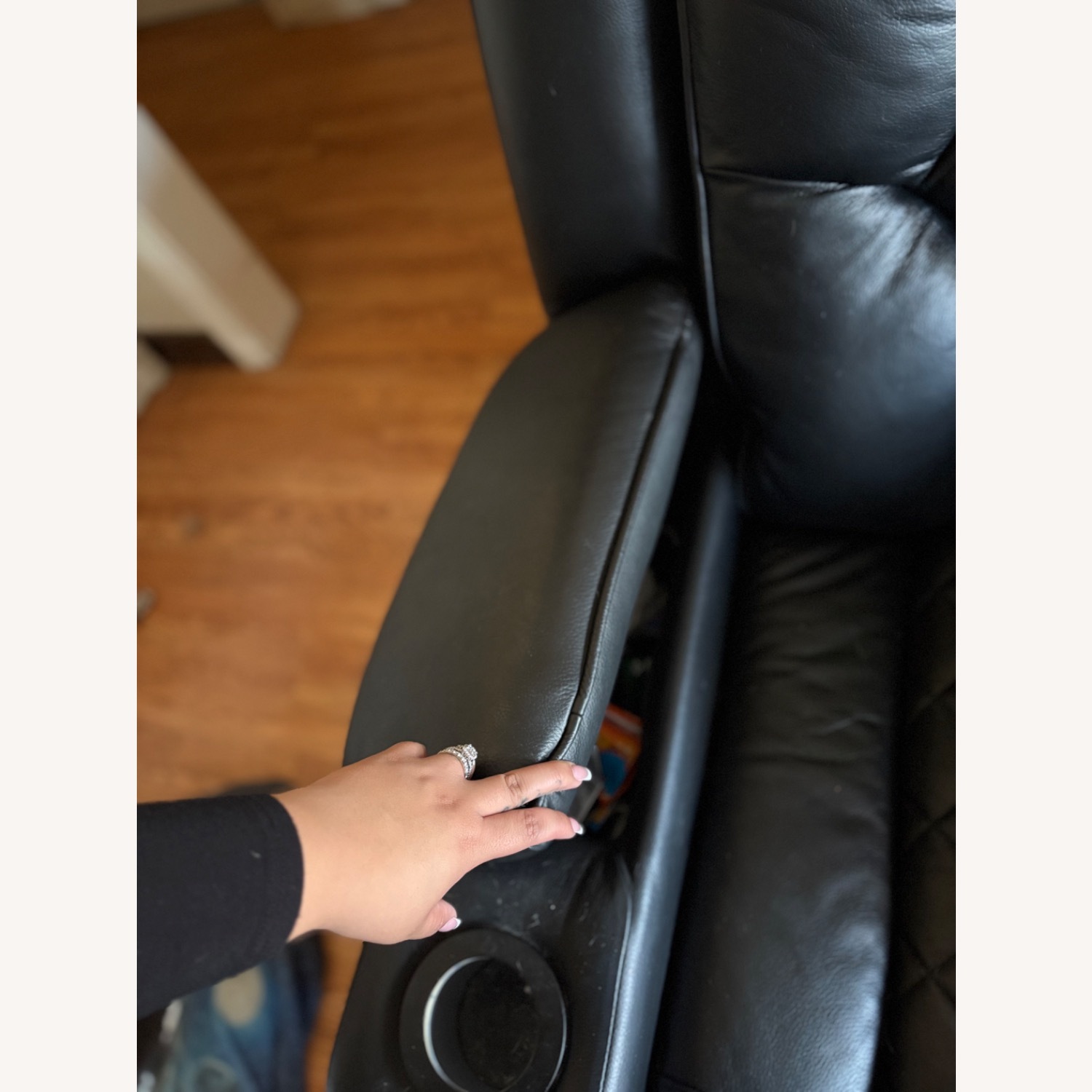 Bob’s Furniture Leather Reclining Sofa - image-9