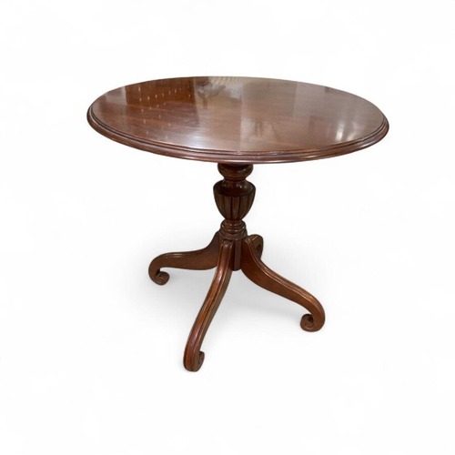 Used Ethan Allen Regent's Park Round Side Table for sale on AptDeco