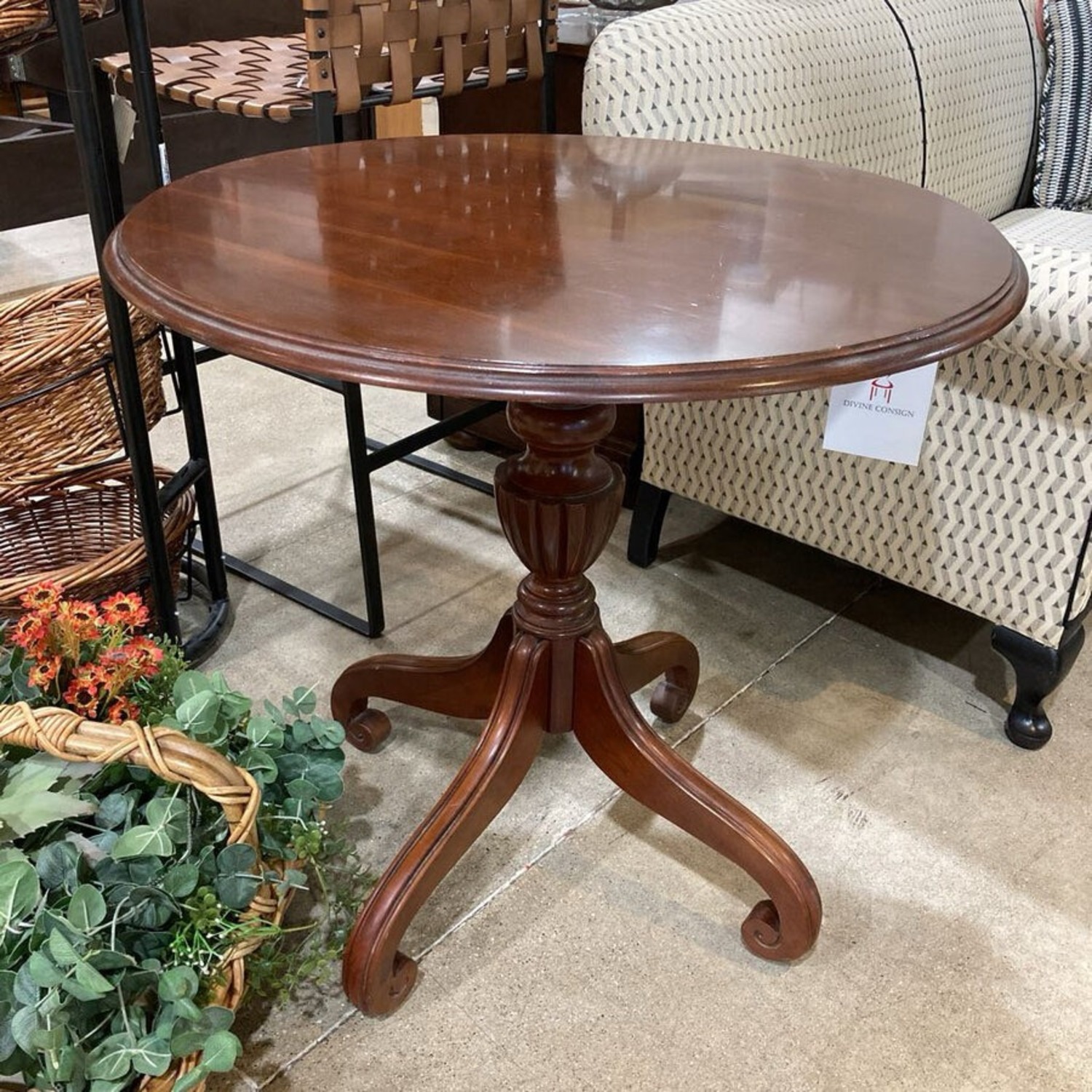 Ethan Allen Regent's Park Round Side Table - image-2