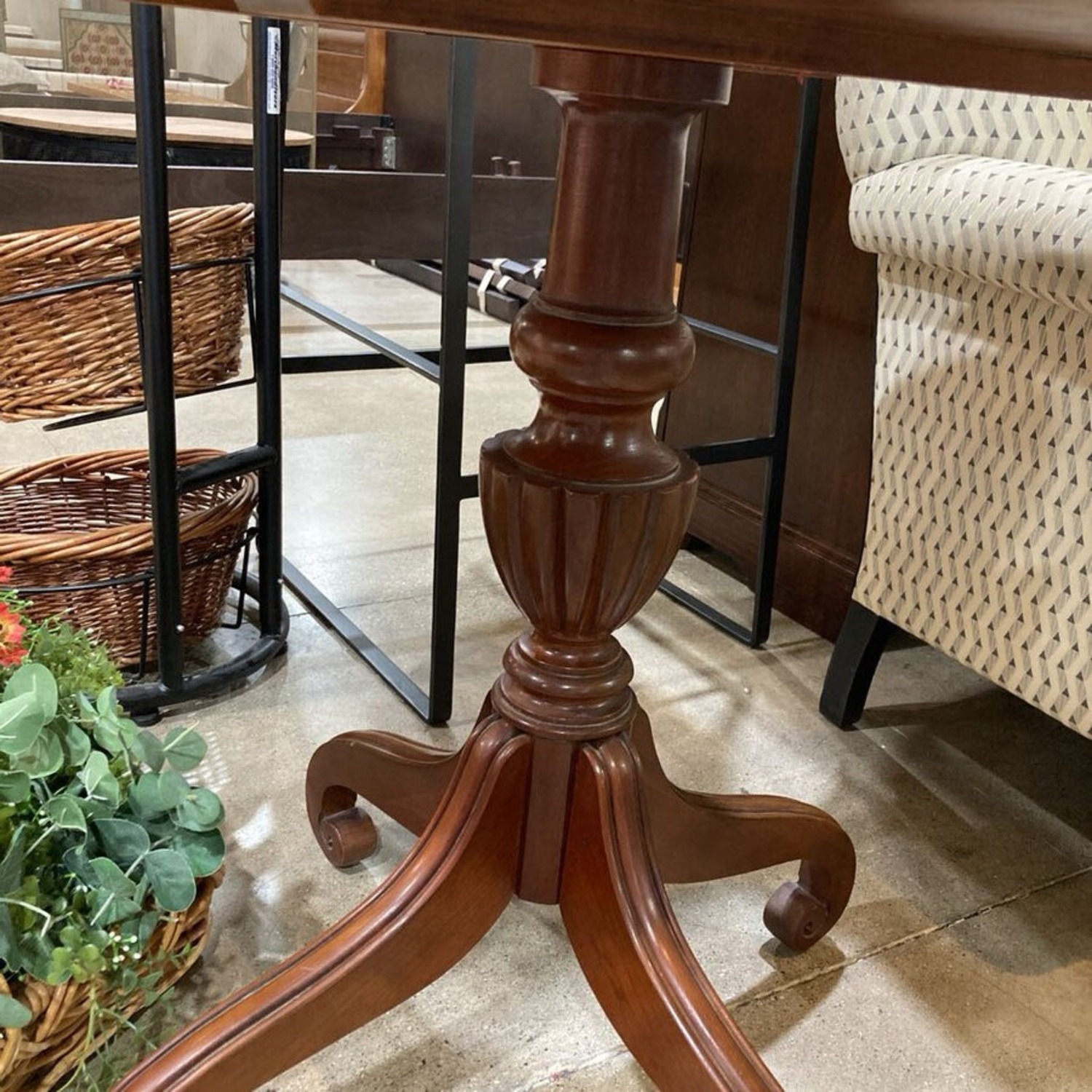 Ethan Allen Regent's Park Round Side Table - image-7