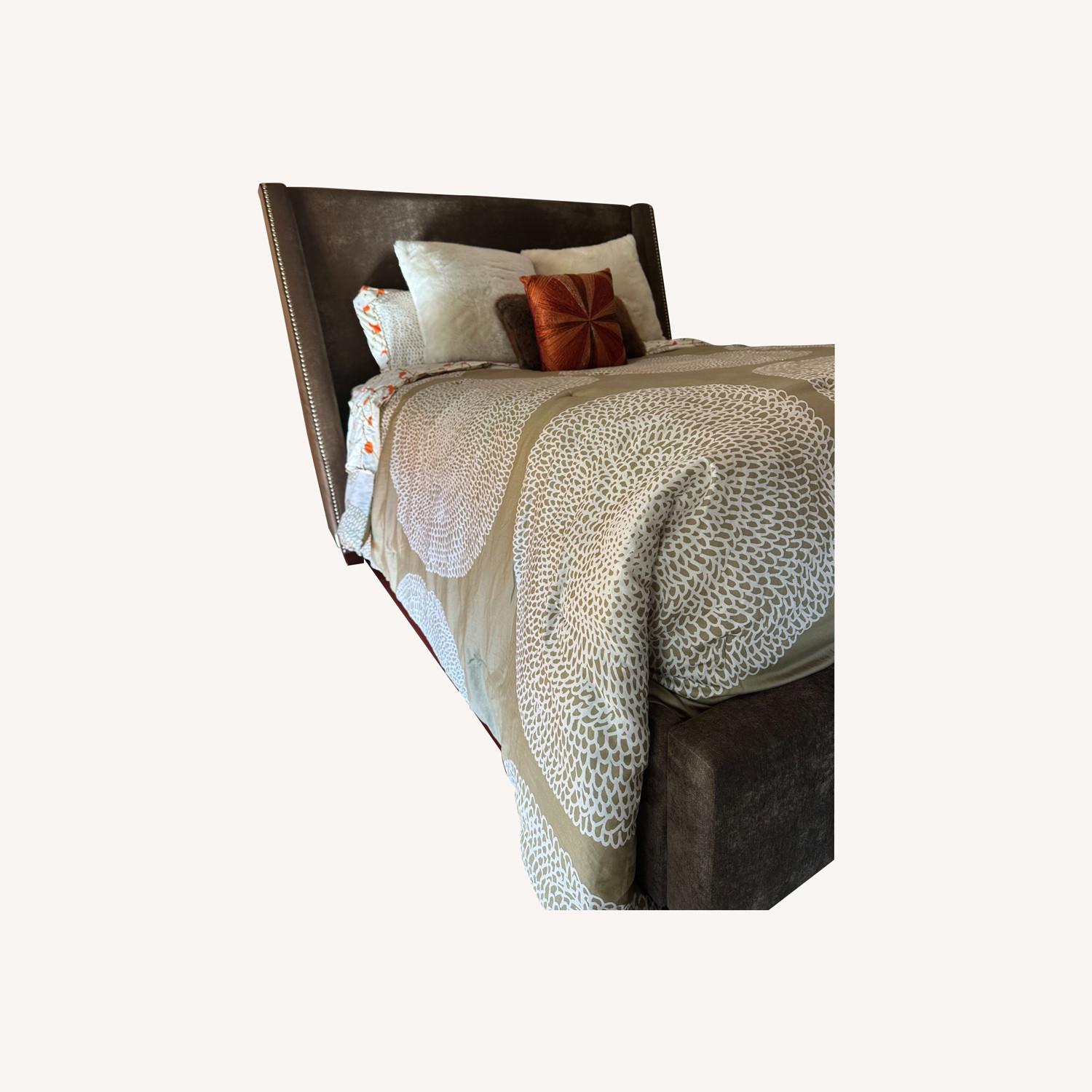 Queen Headboard - image-0