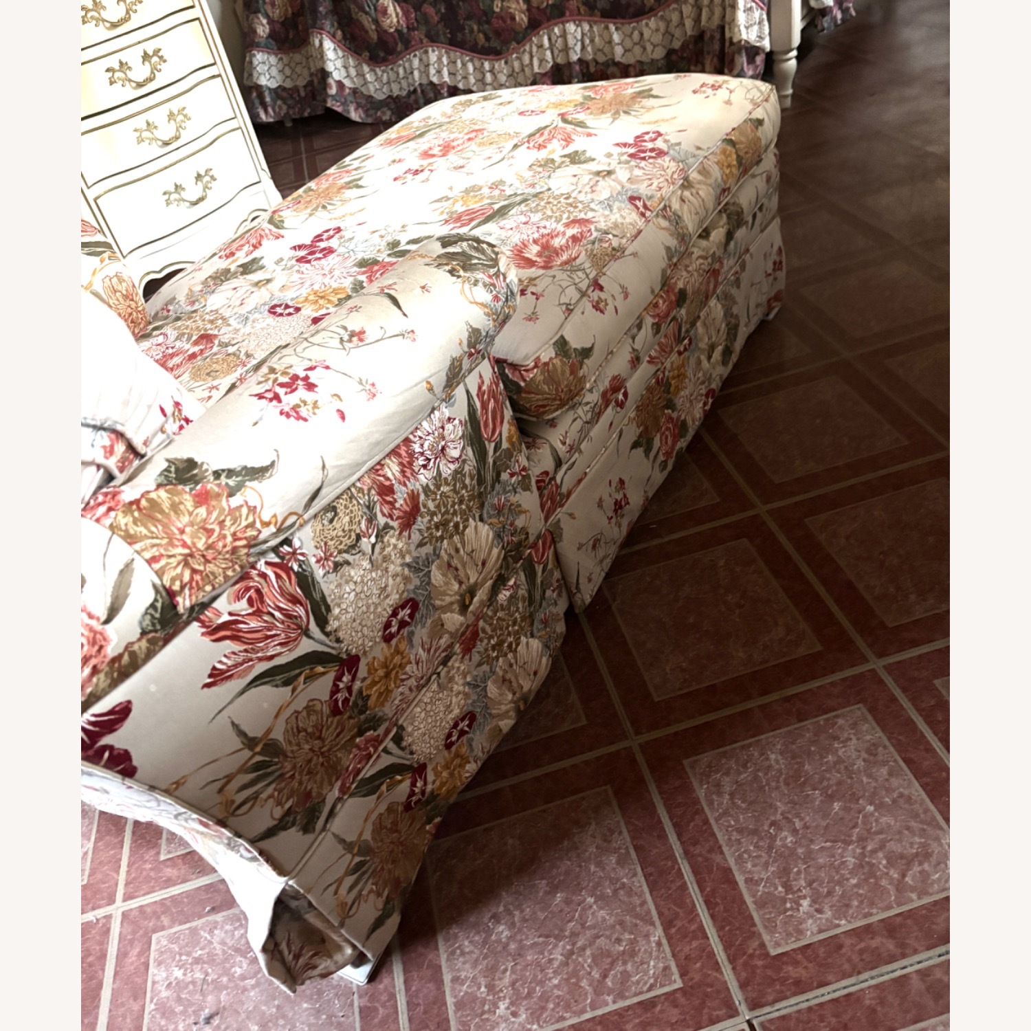 Vintage/Antique Finds Chaise Lounge - image-3