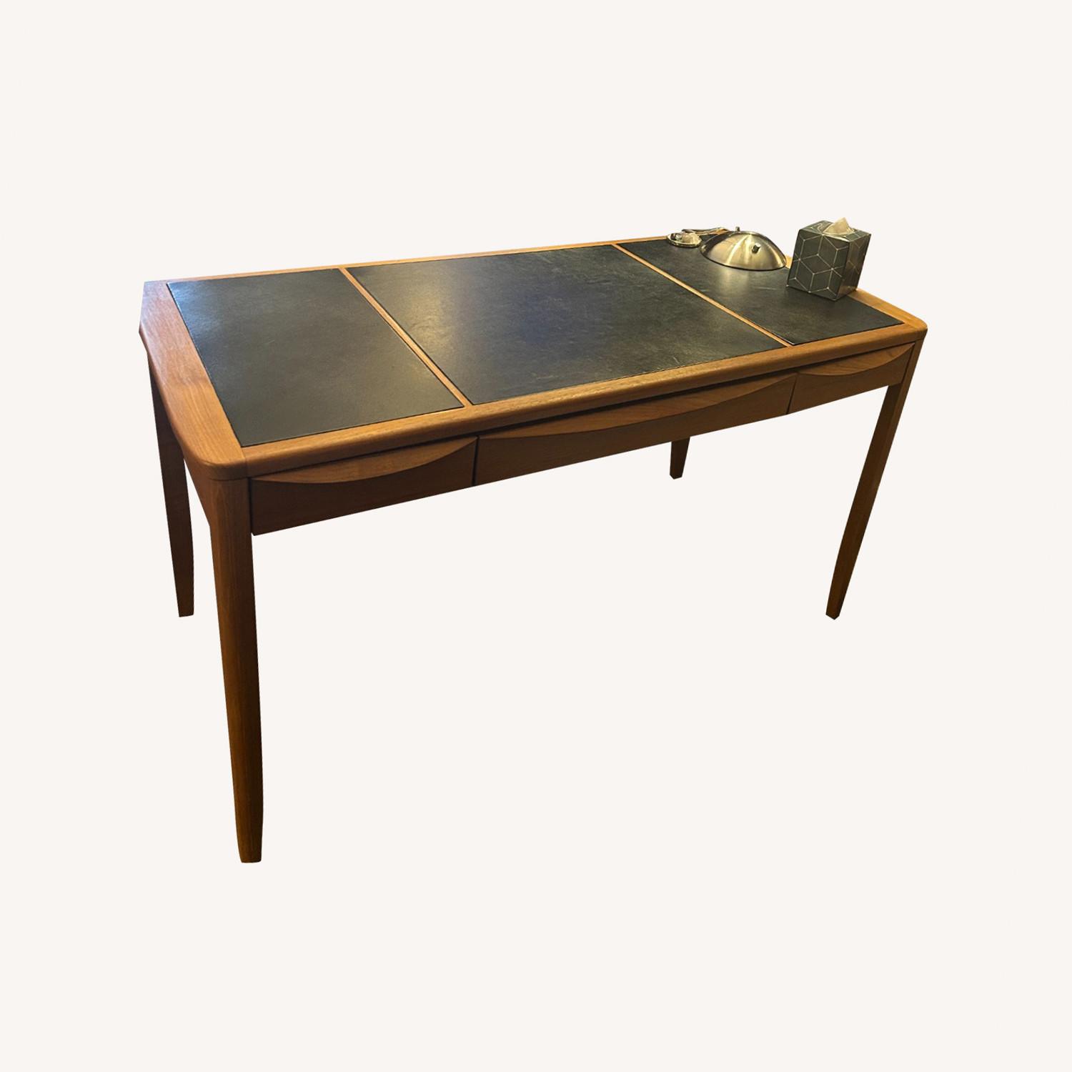 Desk + Chair - image-0