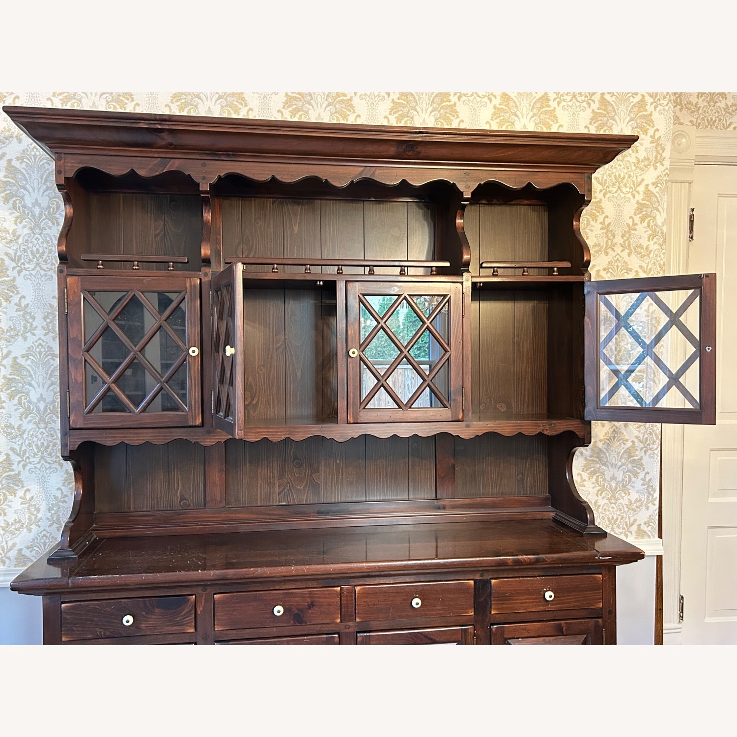 Ethan Allen Dining Room Buffet/Hutch - image-3