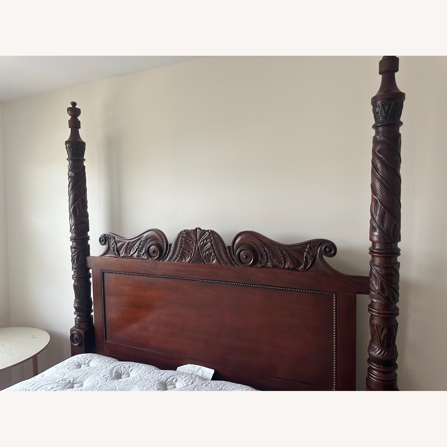 Back Sense Cloud Cushion White Fabric Queen Bed - image-6