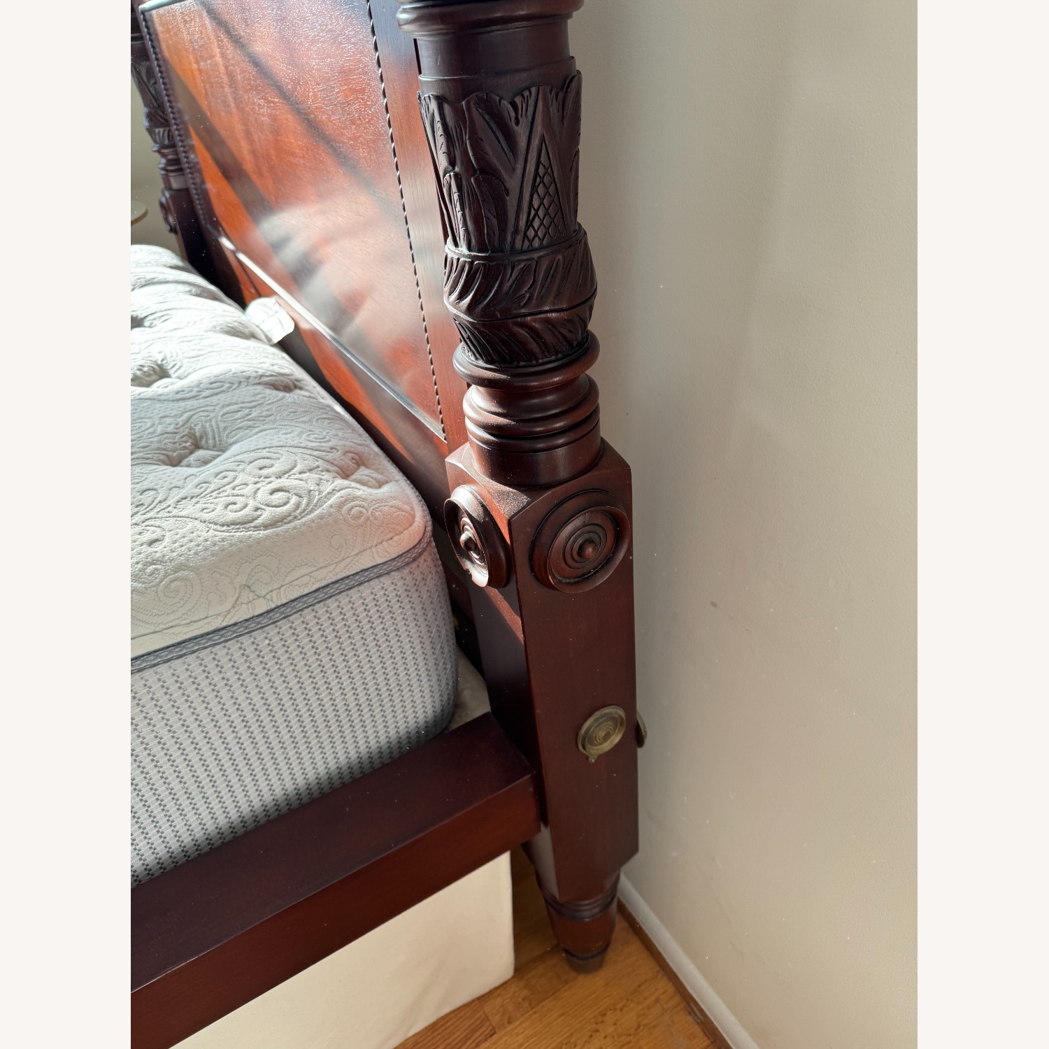 Back Sense Cloud Cushion White Fabric Queen Bed - image-2