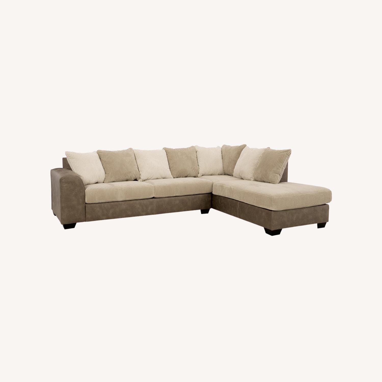 Keskin 2-Piece Sectional with Chaise - image-0