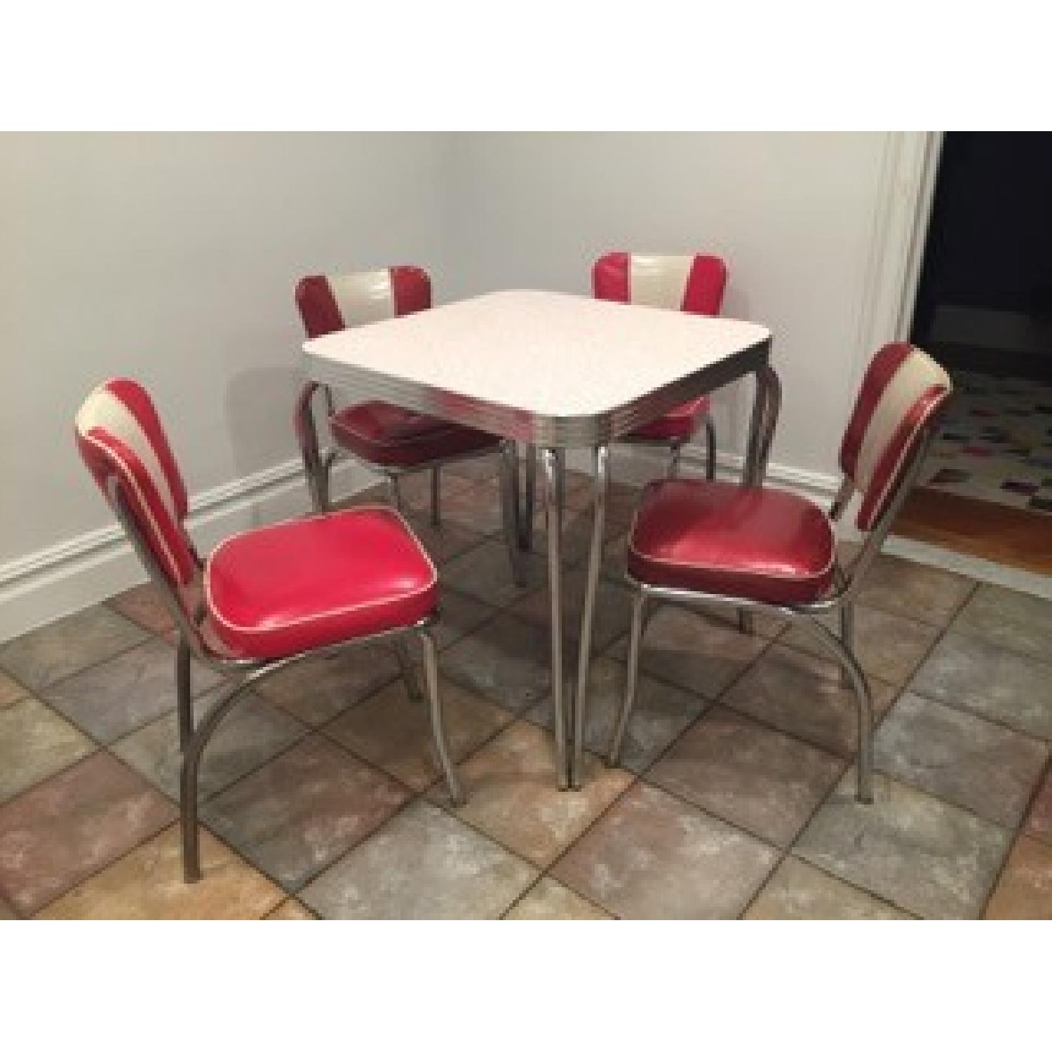 Retro Dining Table w/ 4 Chairs - AptDeco