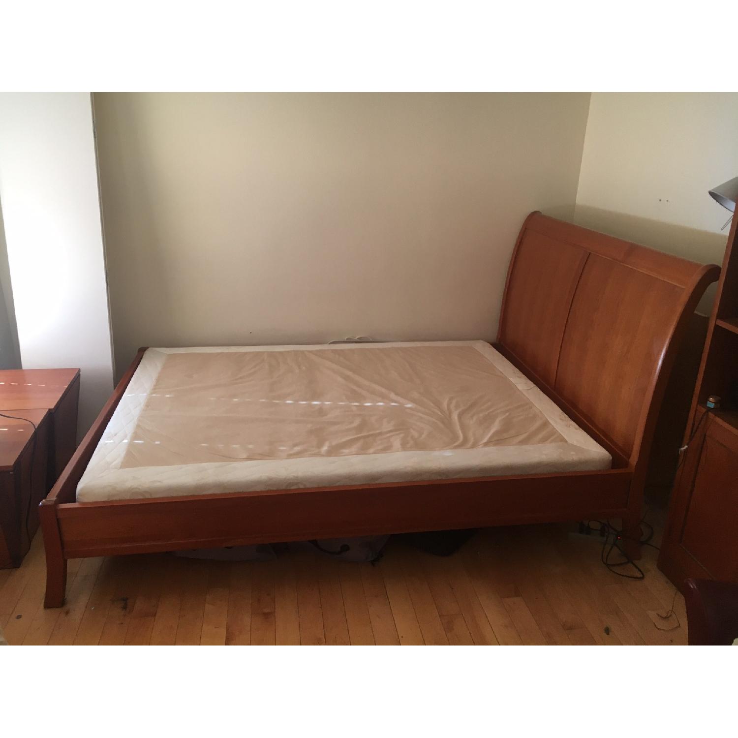 Stickley Audi & Co Queen Size Sleigh Bed Frame AptDeco