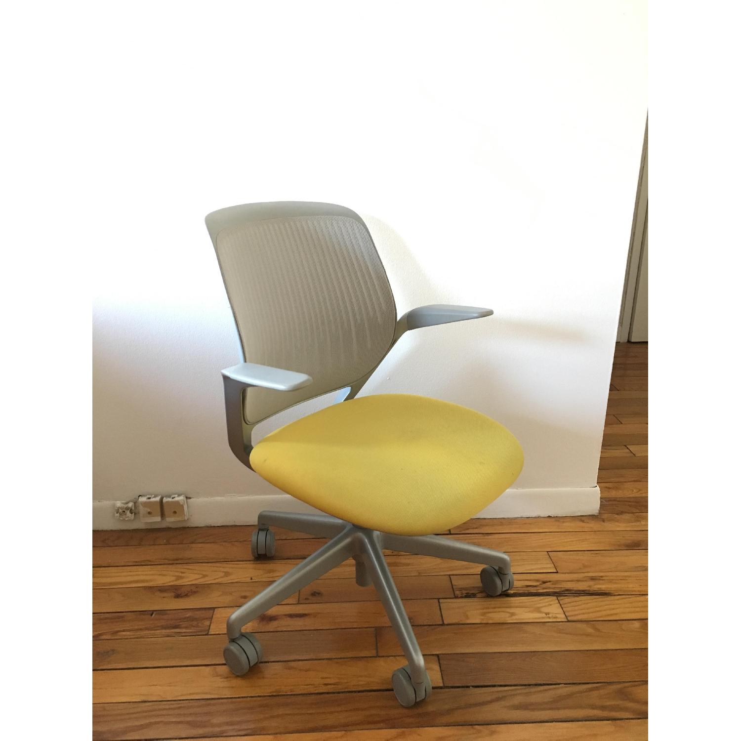 Steelcase Swivel Office Chair - image-1