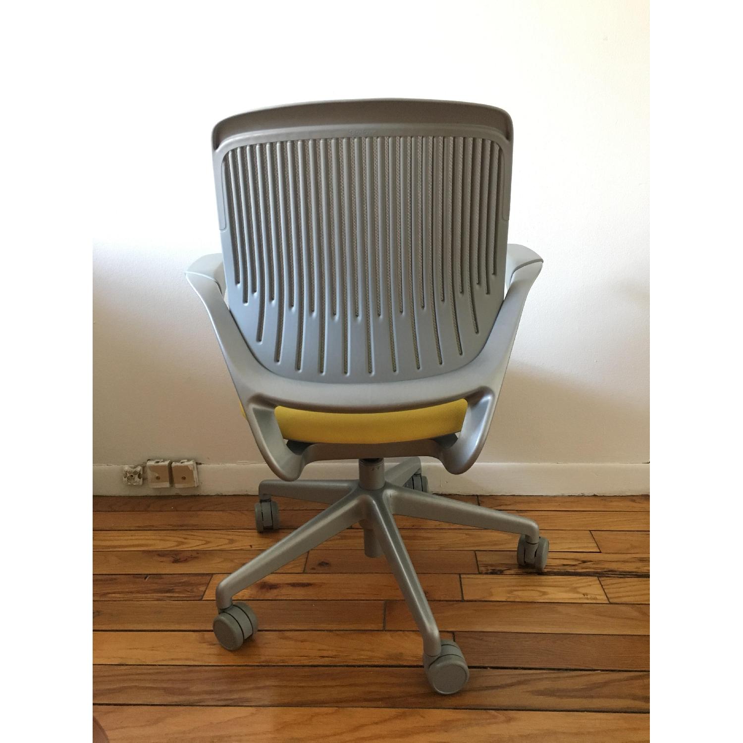 Steelcase Swivel Office Chair - image-5