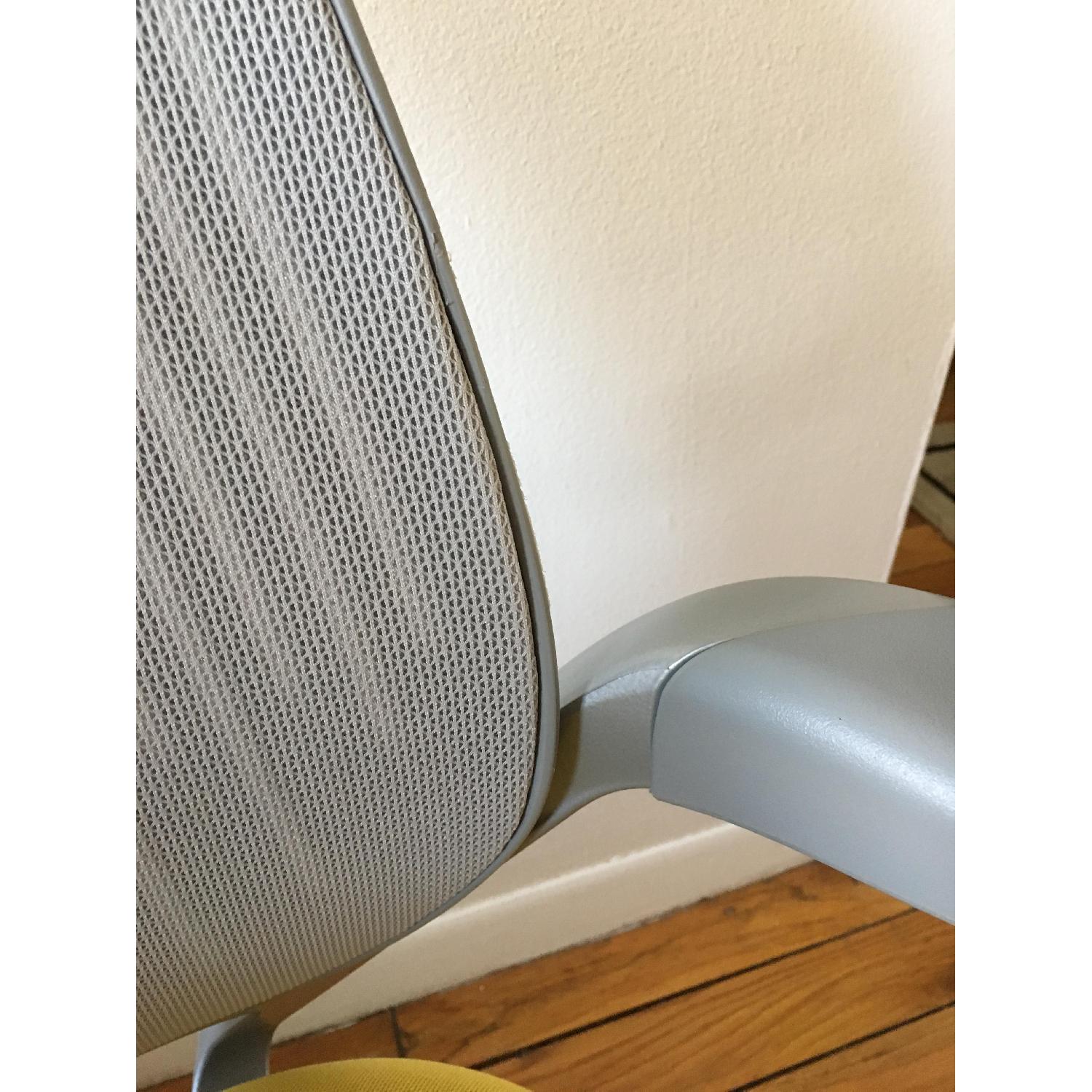 Steelcase Swivel Office Chair - image-7