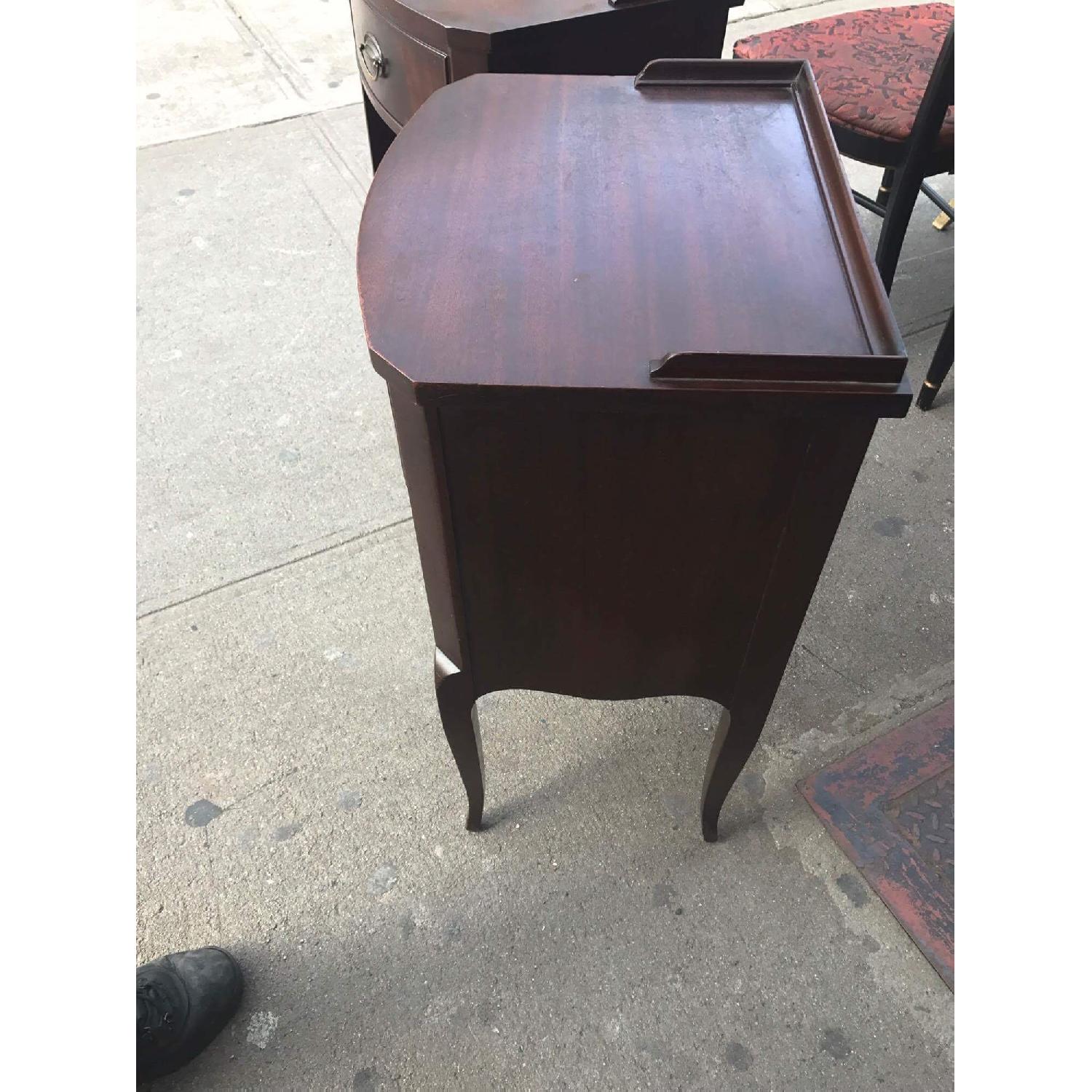 1930s Antique Northern Furniture Company Mahogany Nightstands - image-8