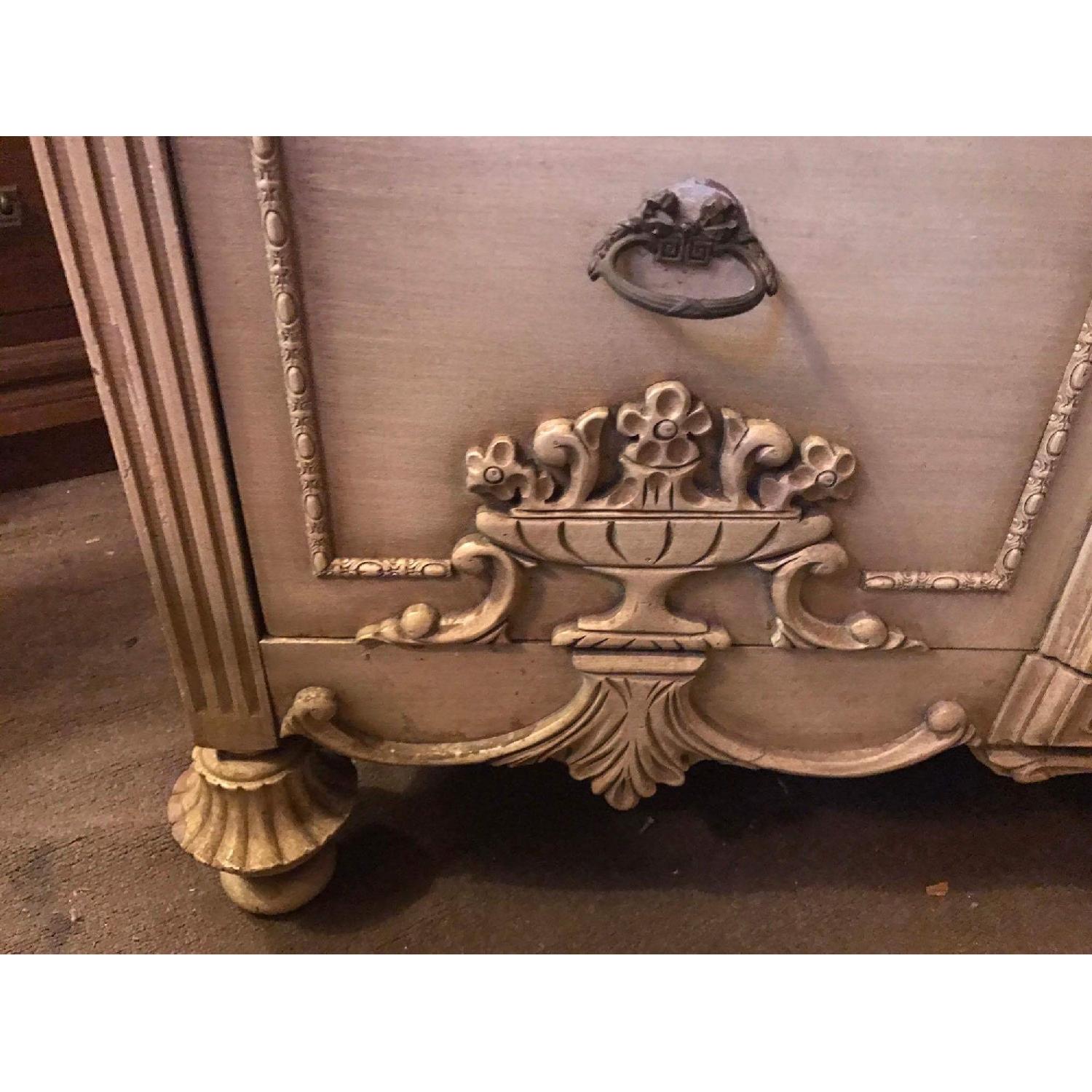 1920s Antique Kingsley Dresser w/ Hanging Mirror & Key - image-7