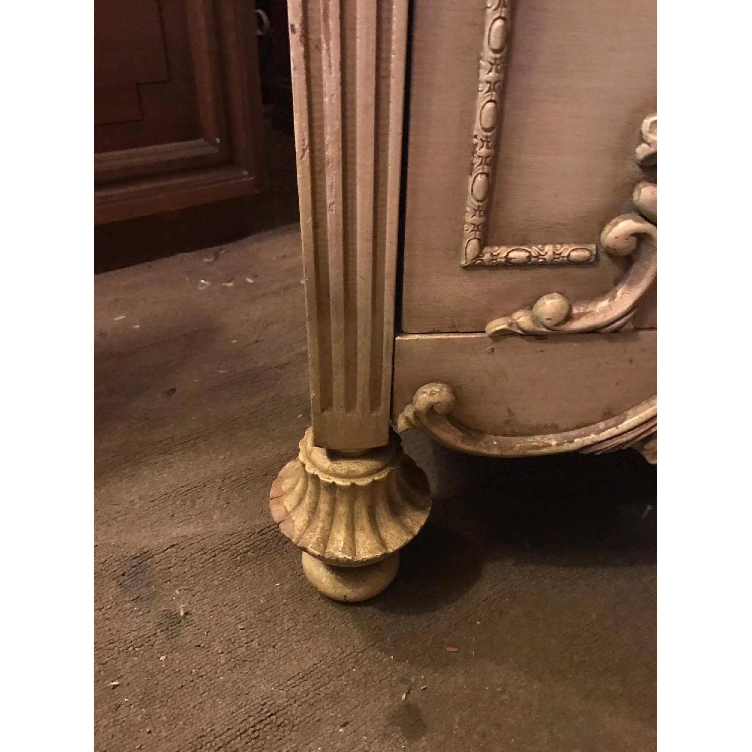 1920s Antique Kingsley Dresser w/ Hanging Mirror & Key - image-8