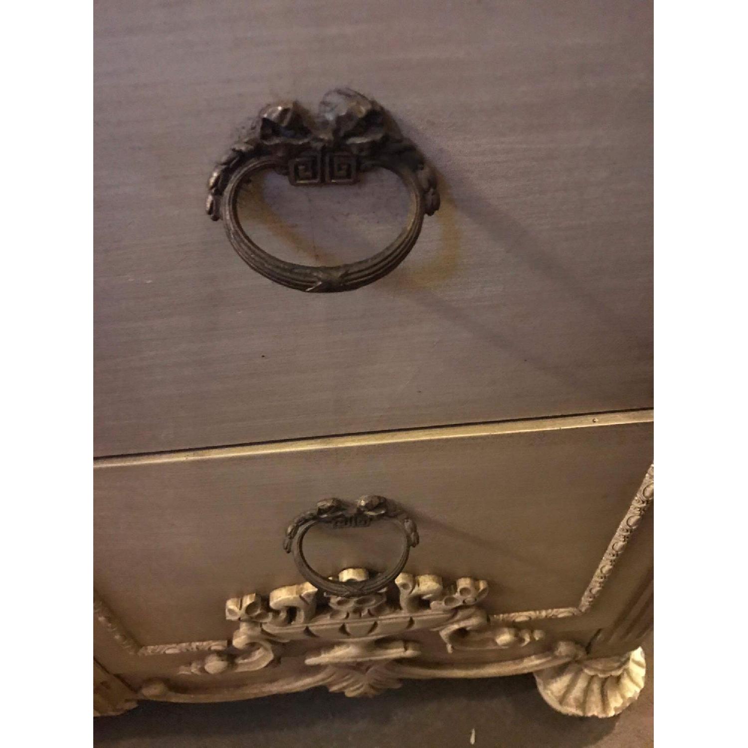 1920s Antique Kingsley Dresser w/ Hanging Mirror & Key - image-12