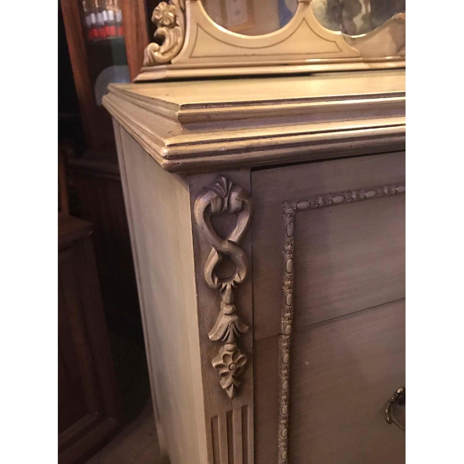 1920s Antique Kingsley Dresser w/ Hanging Mirror & Key - image-15