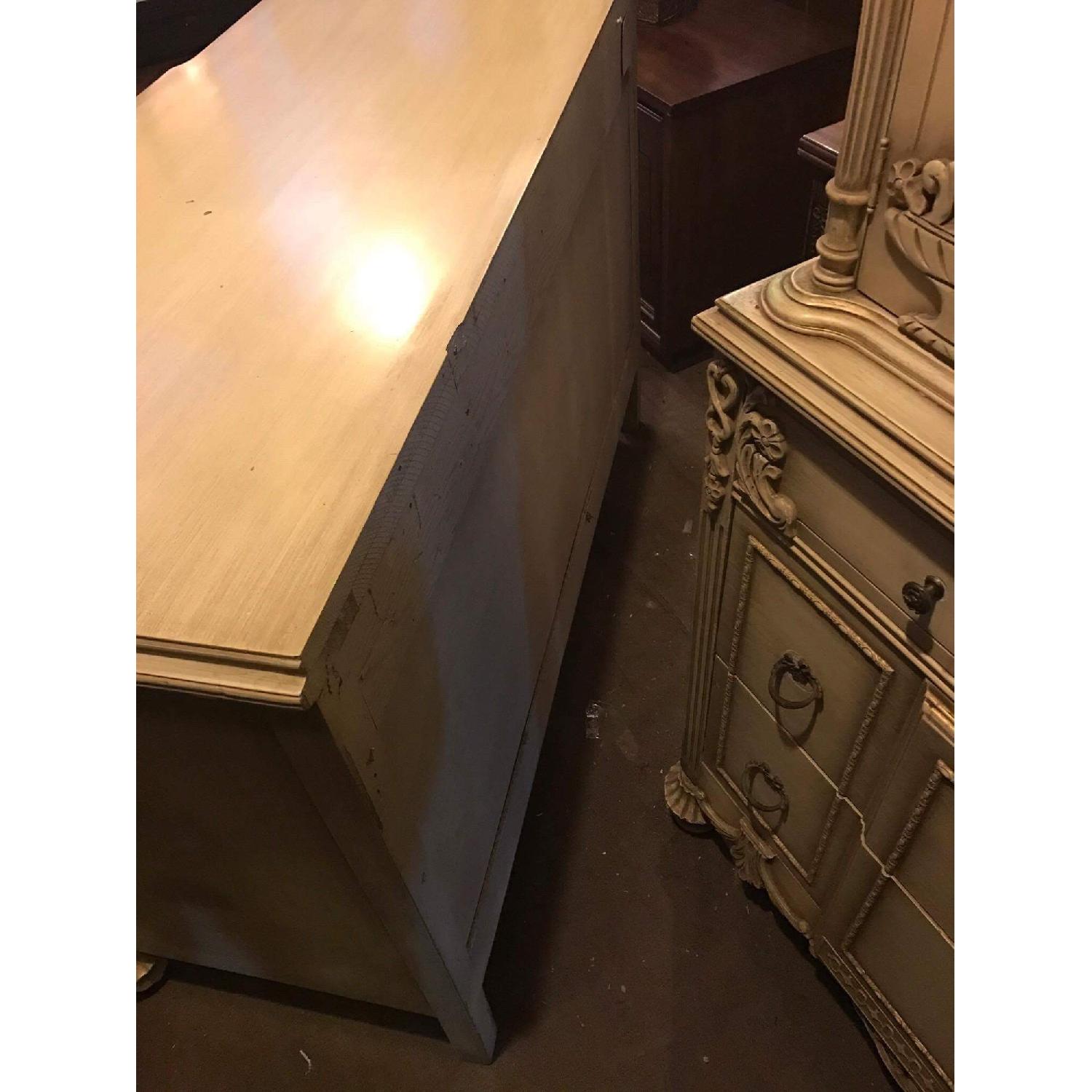 1920s Antique Kingsley Dresser w/ Hanging Mirror & Key - image-18